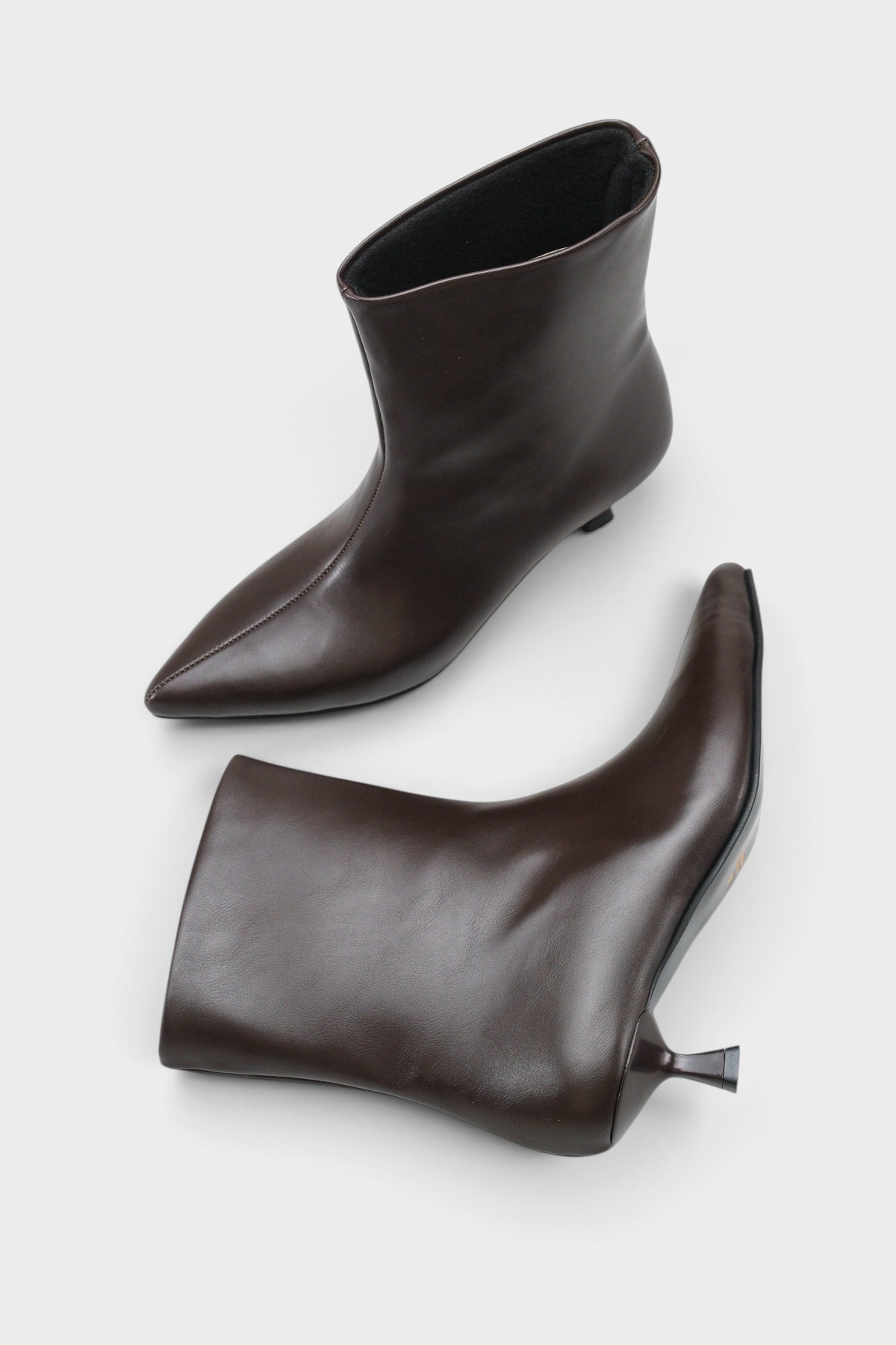 Capone Viola Pointed Toe Pull-On Women Brown Boot