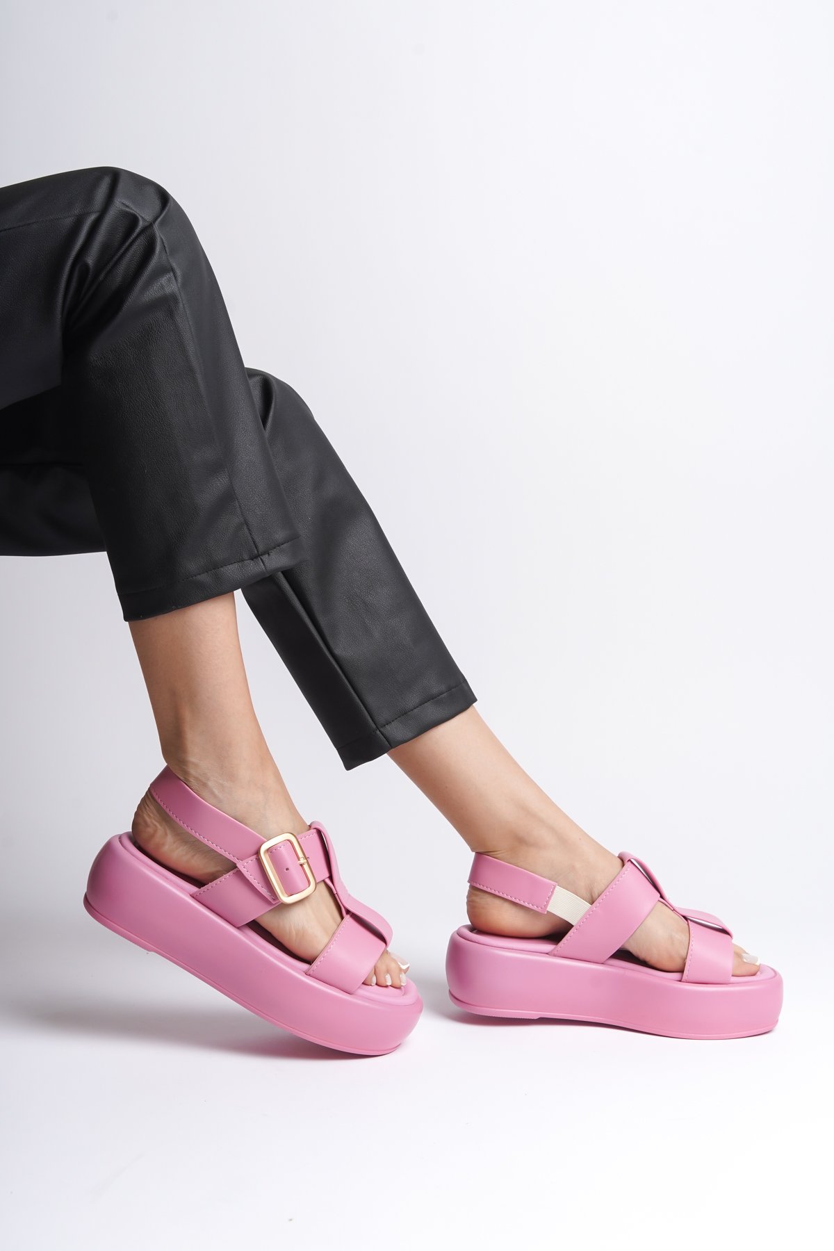Capone Wedge Heeled Women Pink Sandals
