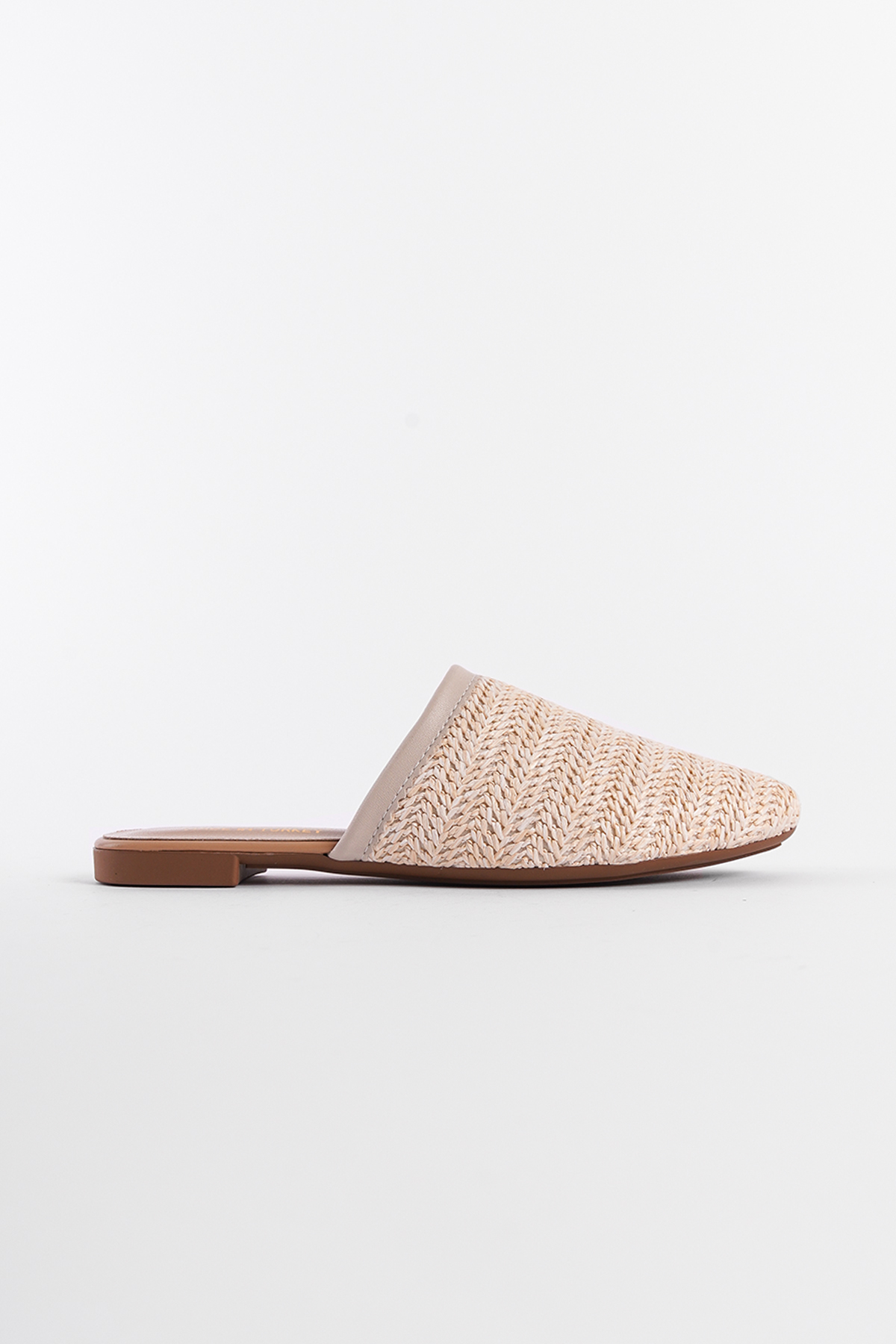 Capone Wicker Closed Pointy Toe Women Beige Sandals