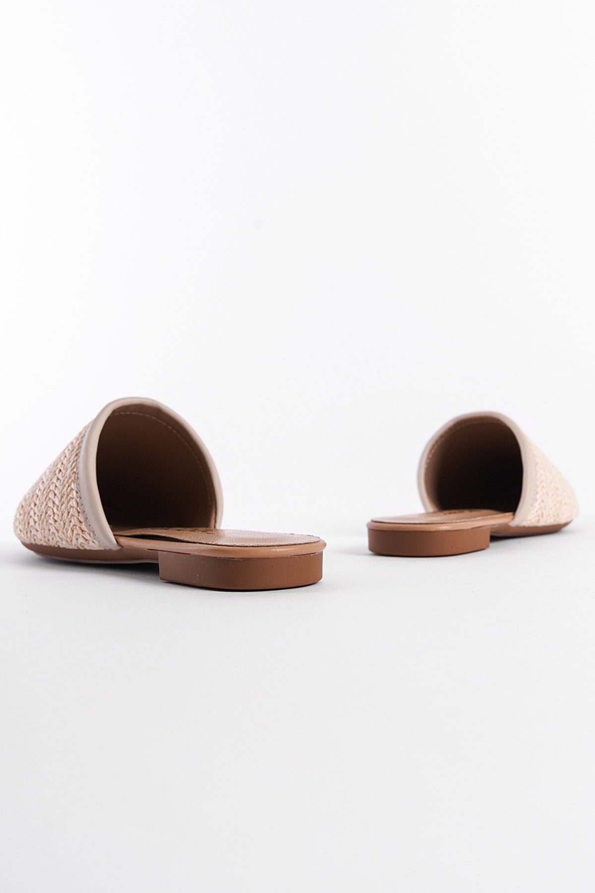Capone Wicker Closed Pointy Toe Women Beige Sandals