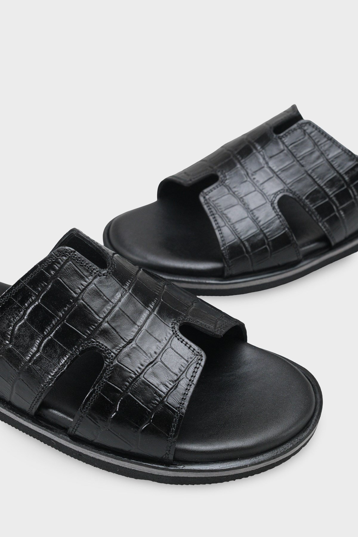 Capone Wide H Strap Men Sandal