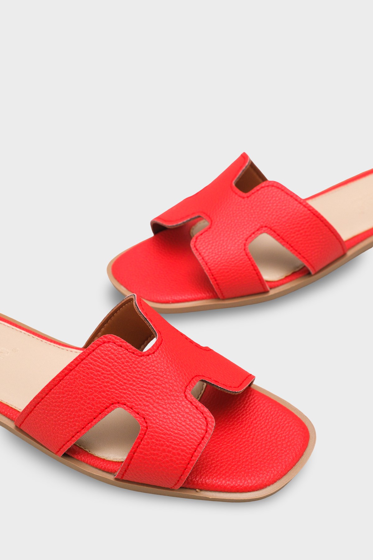 Capone Wilie Women Corals Short Heeled Slippers