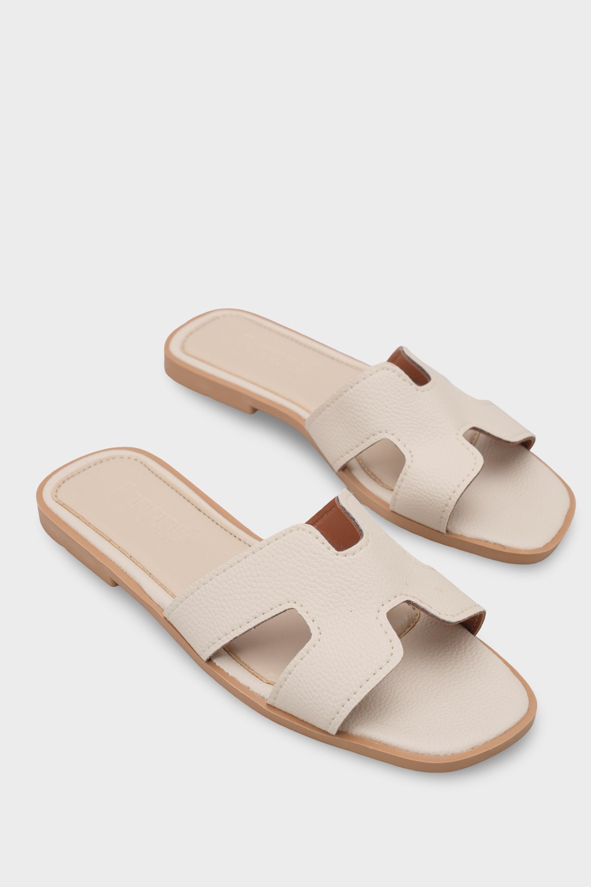 Capone Wilie Women s Short Heeled Slippers