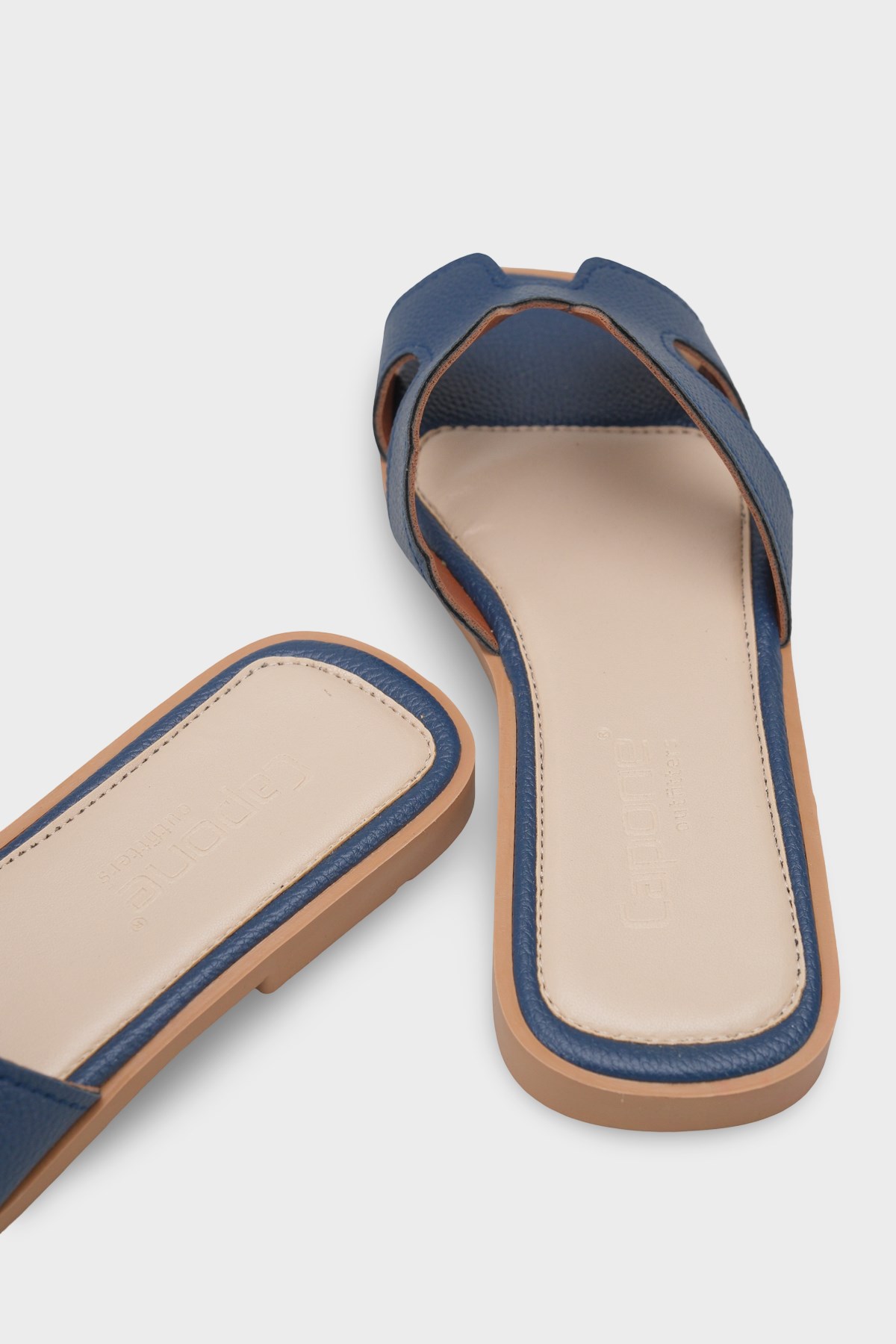 Capone Wilie Women s Short Heeled Slippers