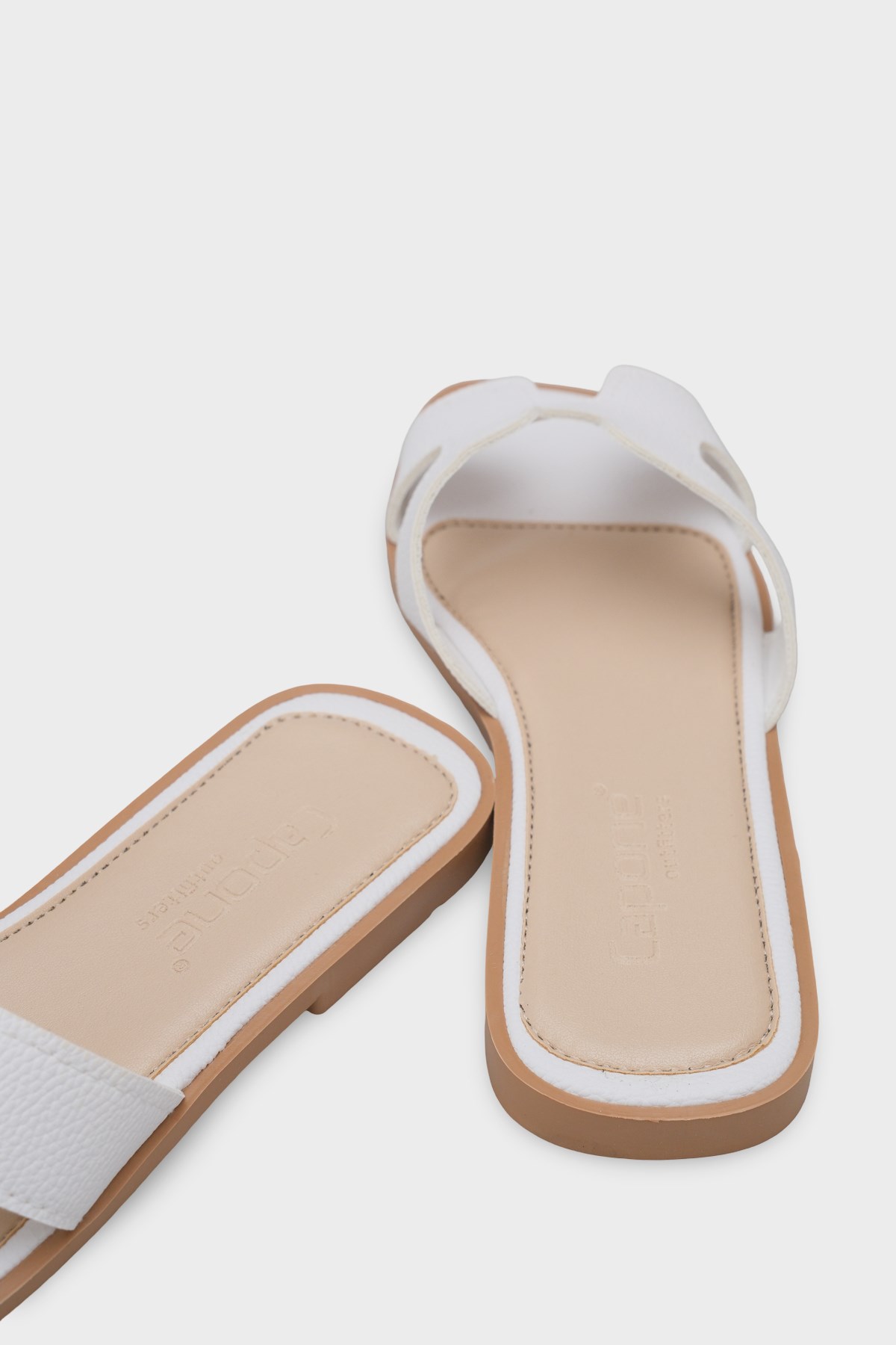 Capone Wilie Women s Short Heeled Slippers