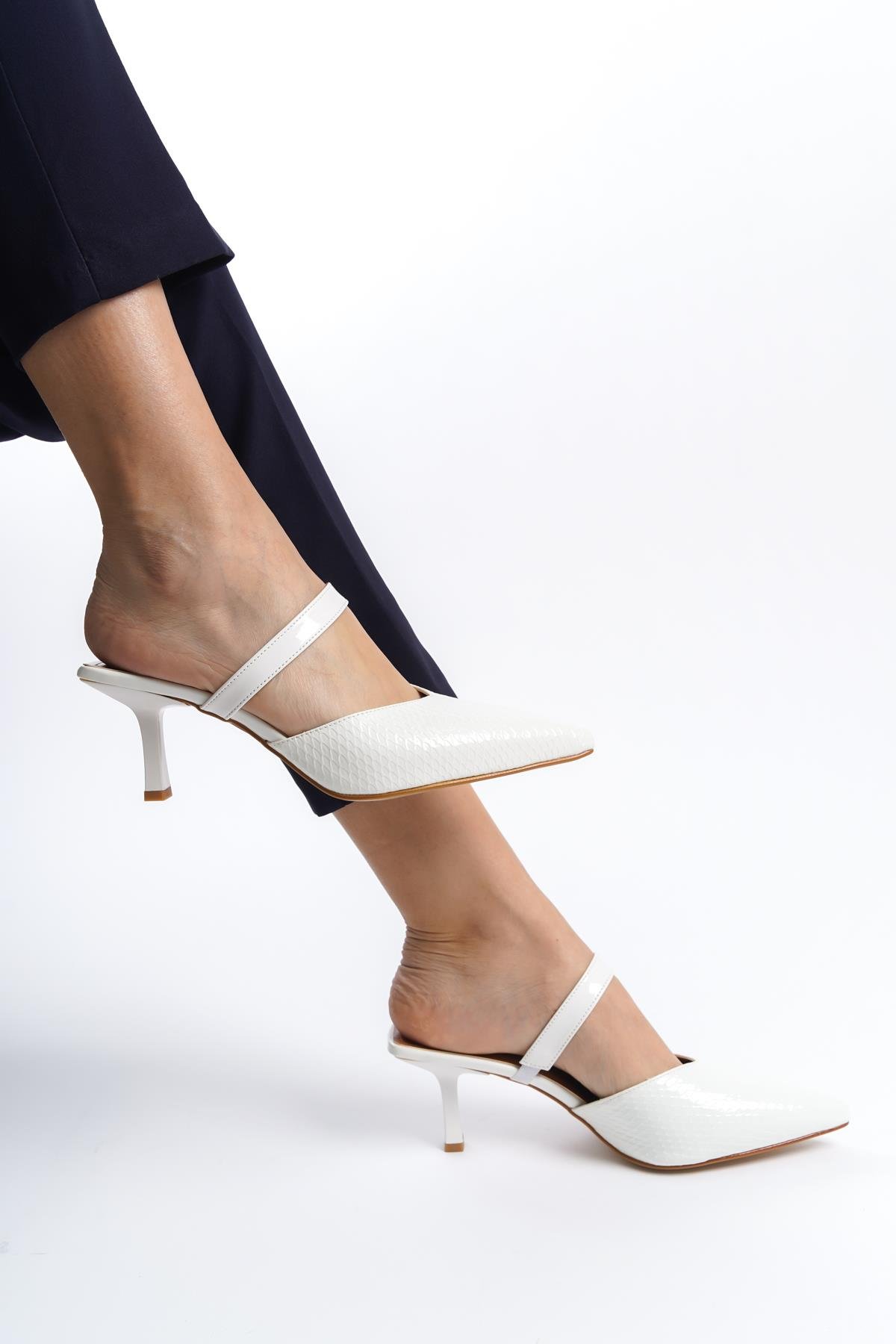Capone Woman Heels Sandals