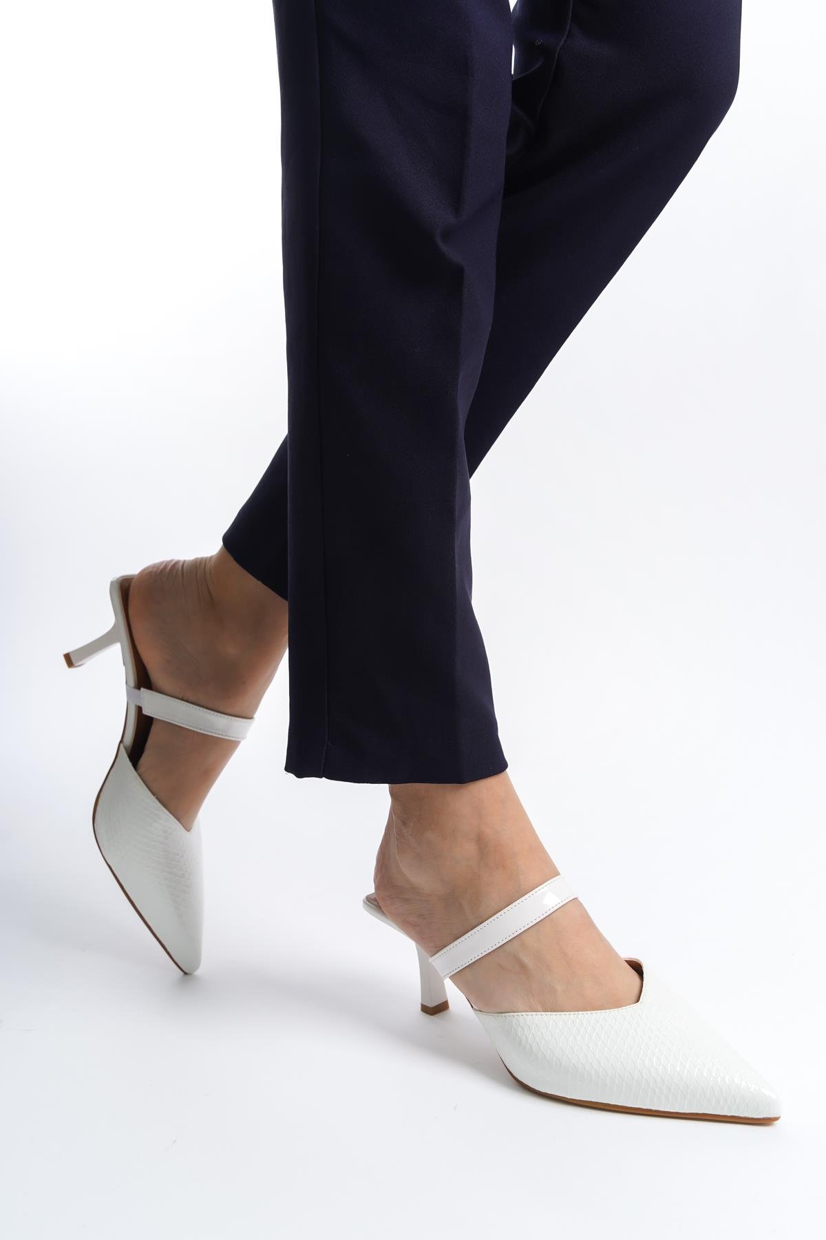 Capone Woman Heels Sandals