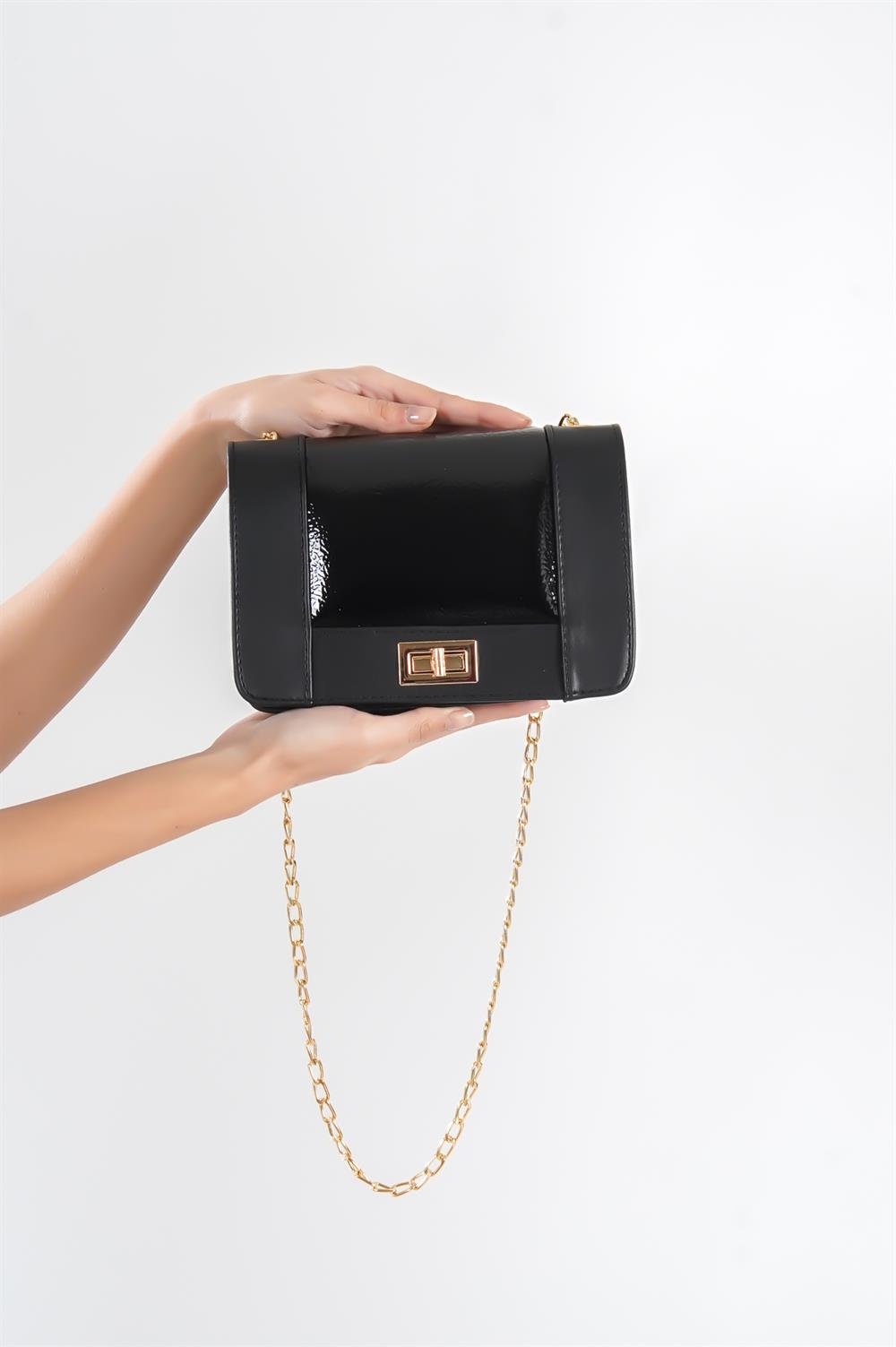 Capone Women Black Pera Shoulder Bag