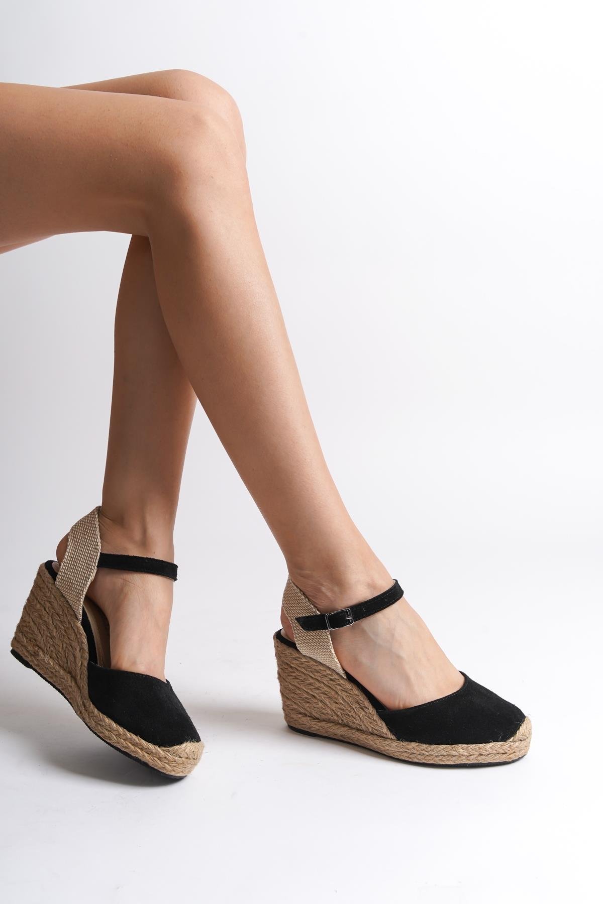 Capone Women Black Sandal
