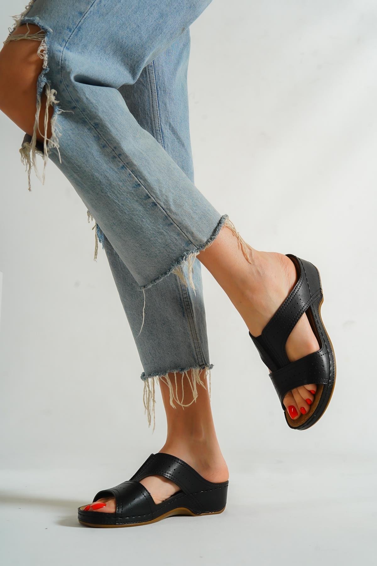 Capone Z0426 Women Black Slide Comfort Anatomical Sandals