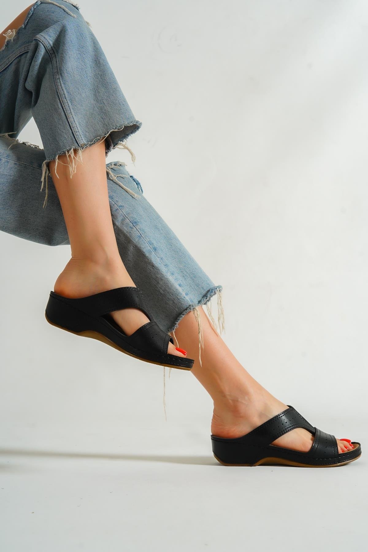 Capone Z0426 Women Black Slide Comfort Anatomical Sandals