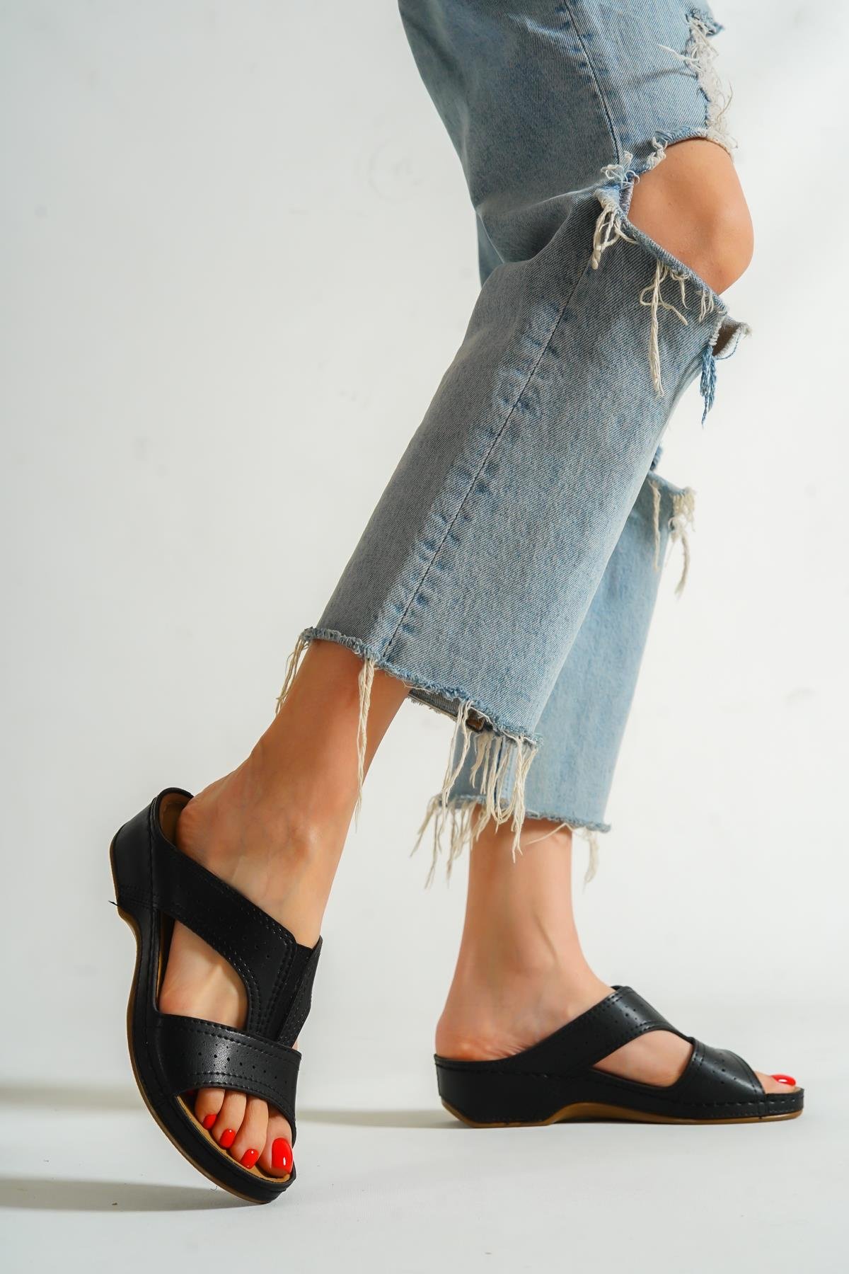 Capone Z0426 Women Black Slide Comfort Anatomical Sandals