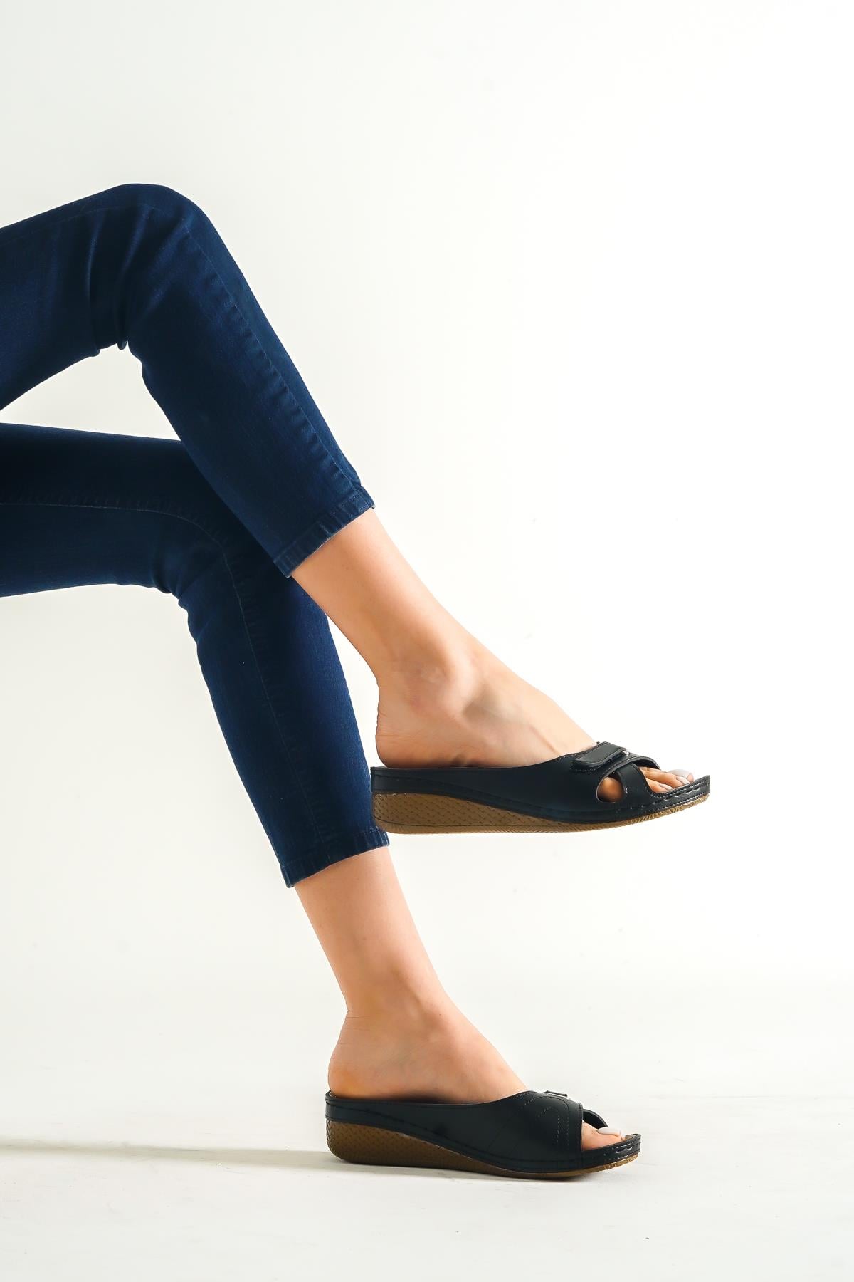 Capone Z0777 Women Black Slide Comfort Anatomical Sandals