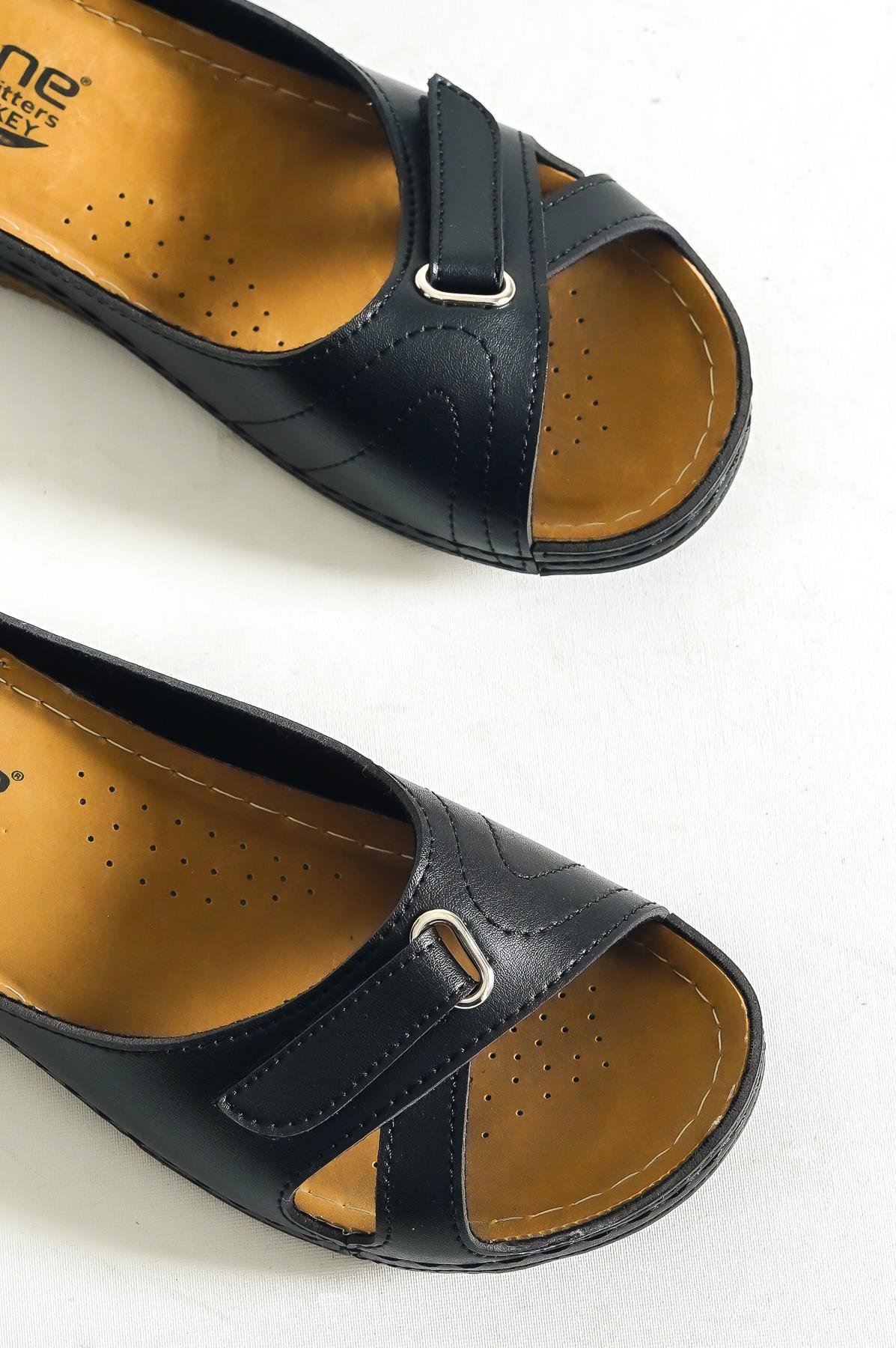 Capone Z0777 Women Black Slide Comfort Anatomical Sandals