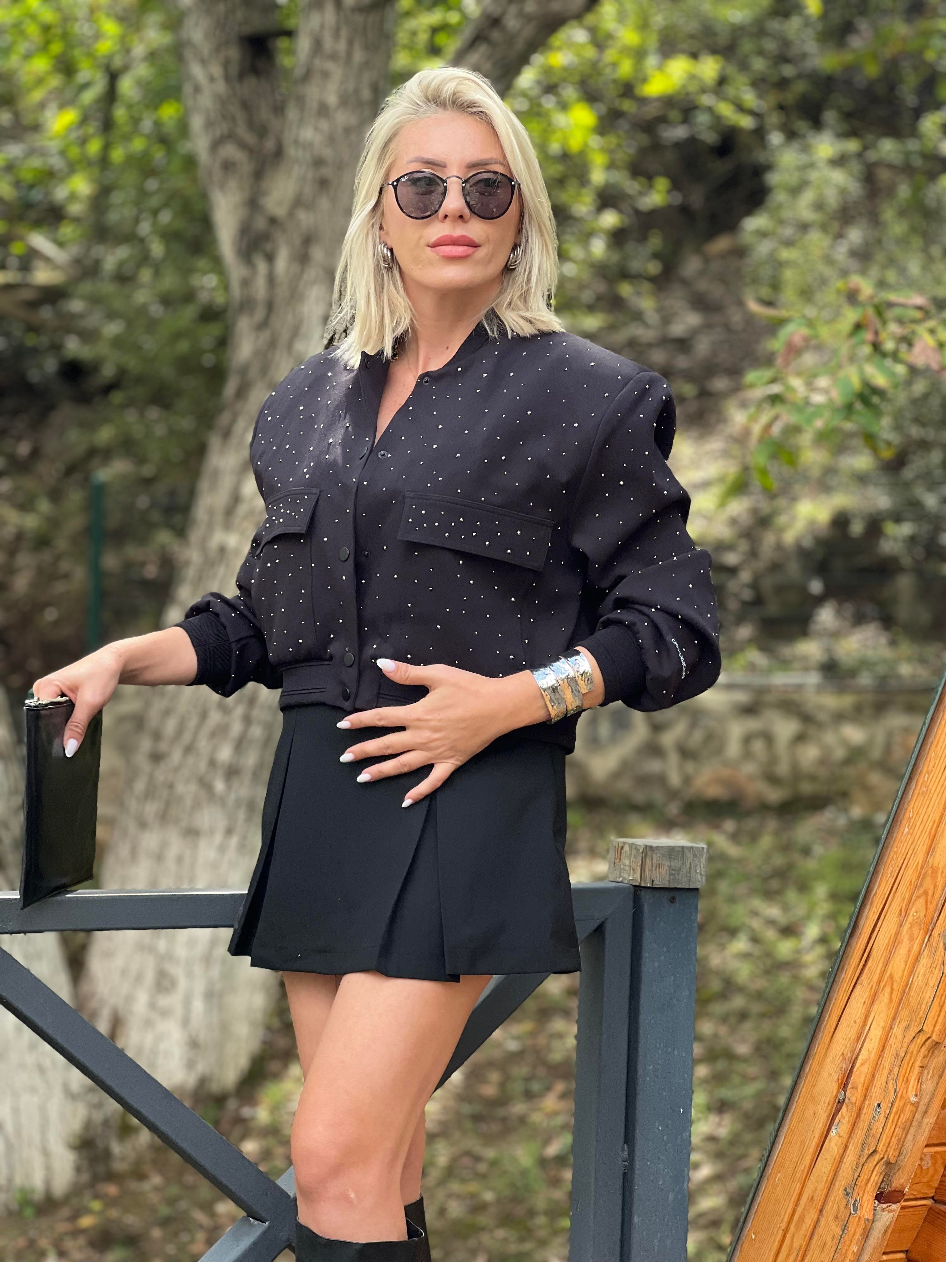 BED SİYAH TAŞLI CEKET