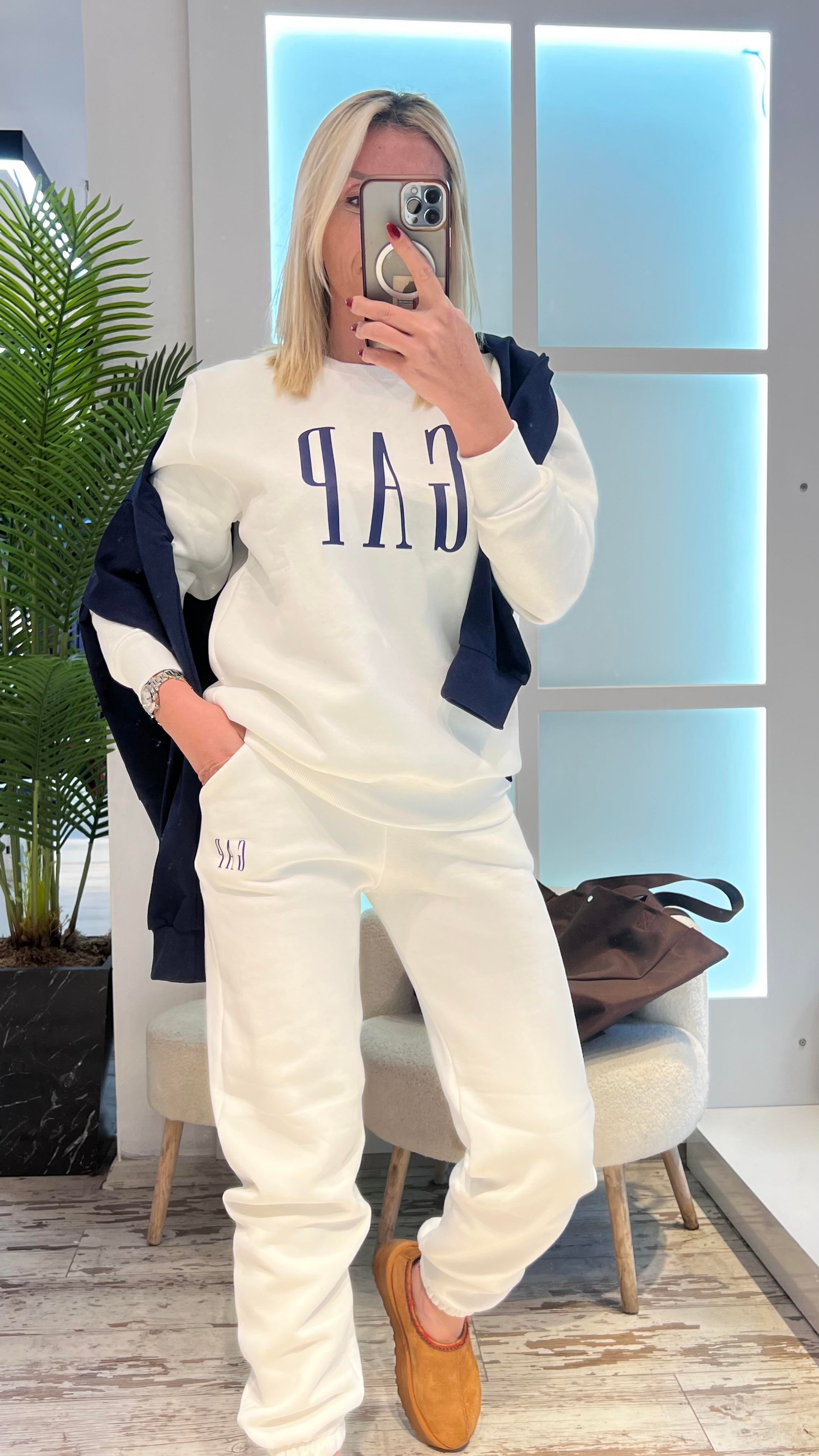 BEYAZ GAP SWEATSHIRT