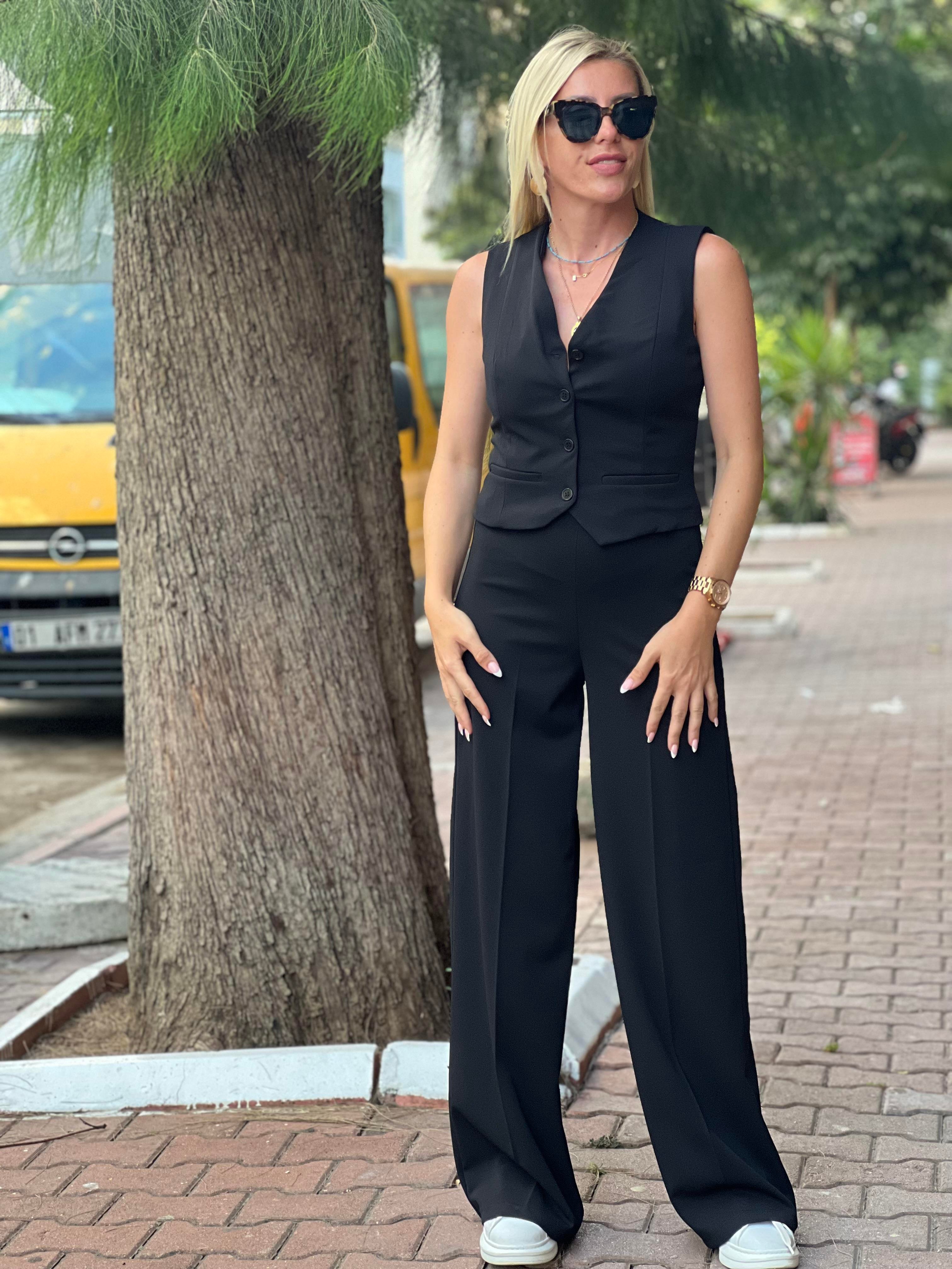 Bol pantolonlu yelekli takım
