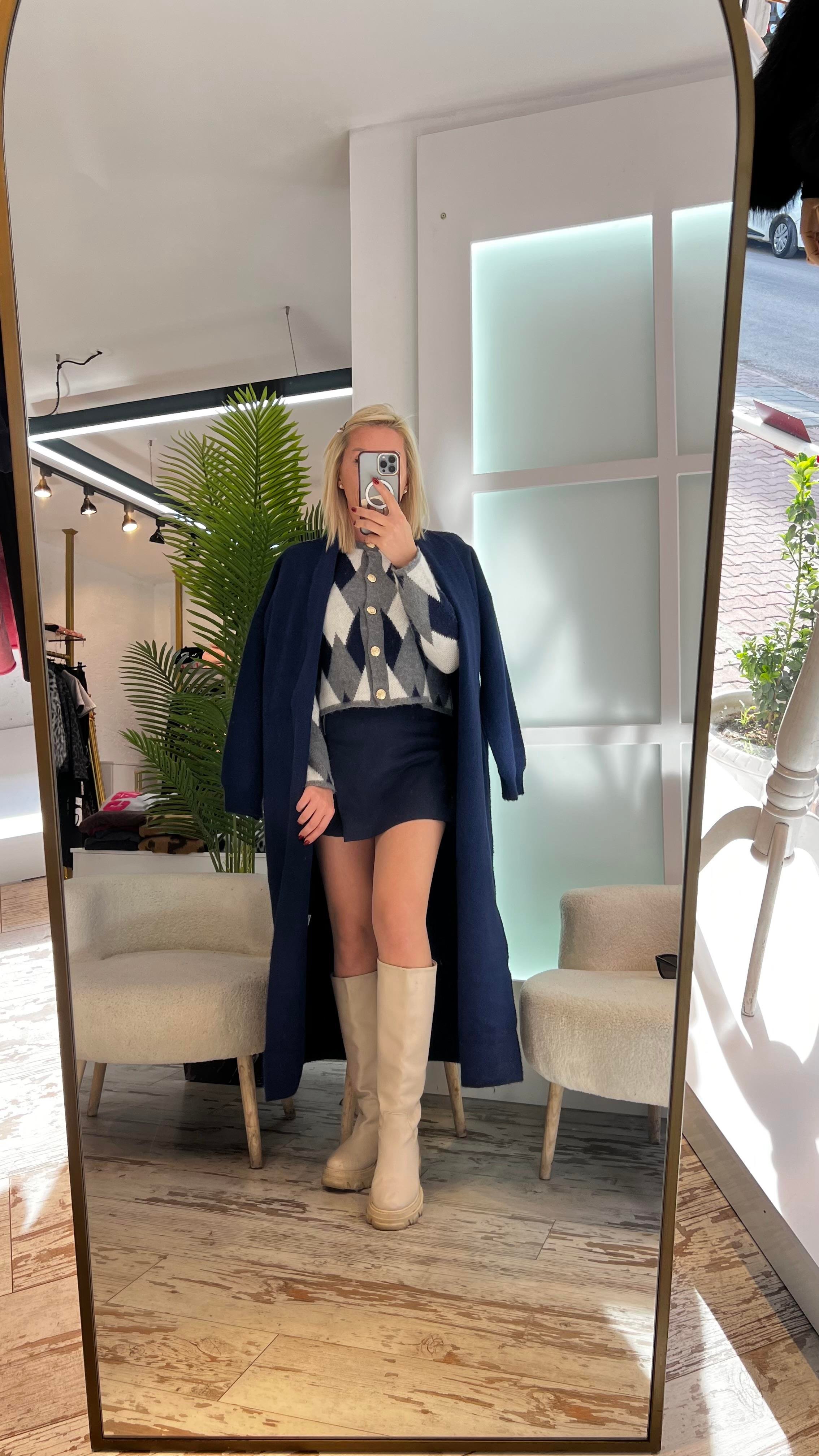 DELUX LACİVERT UZUN TRİKO HIRKA