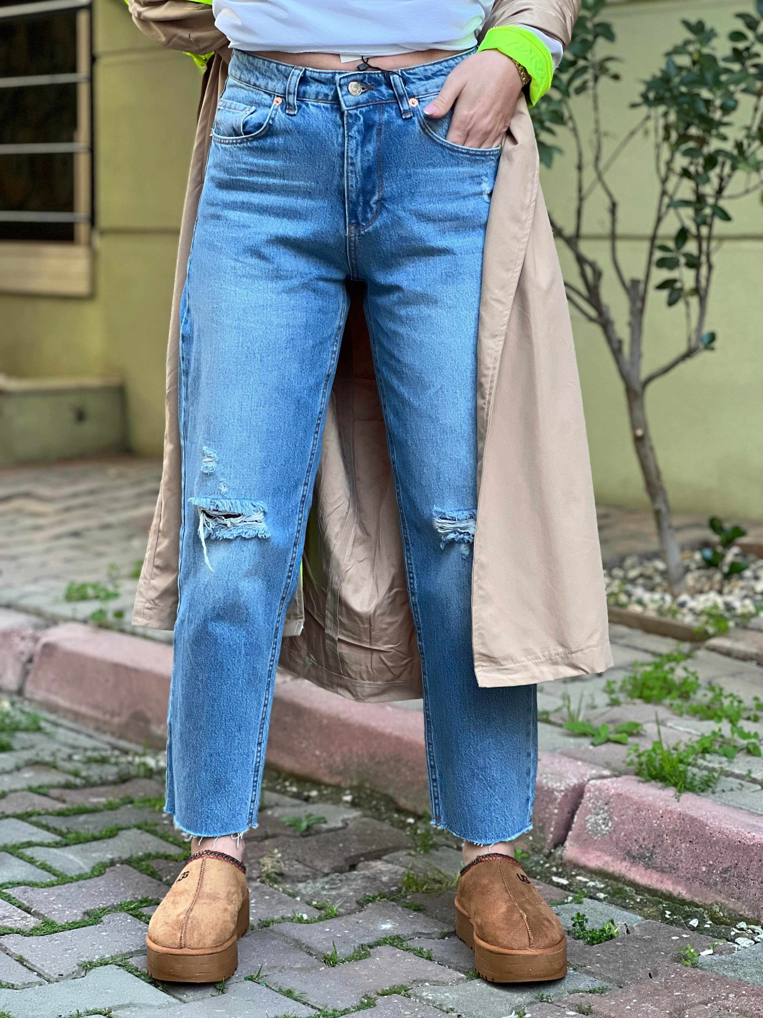 DİZİ YIRTIKLI JEAN 