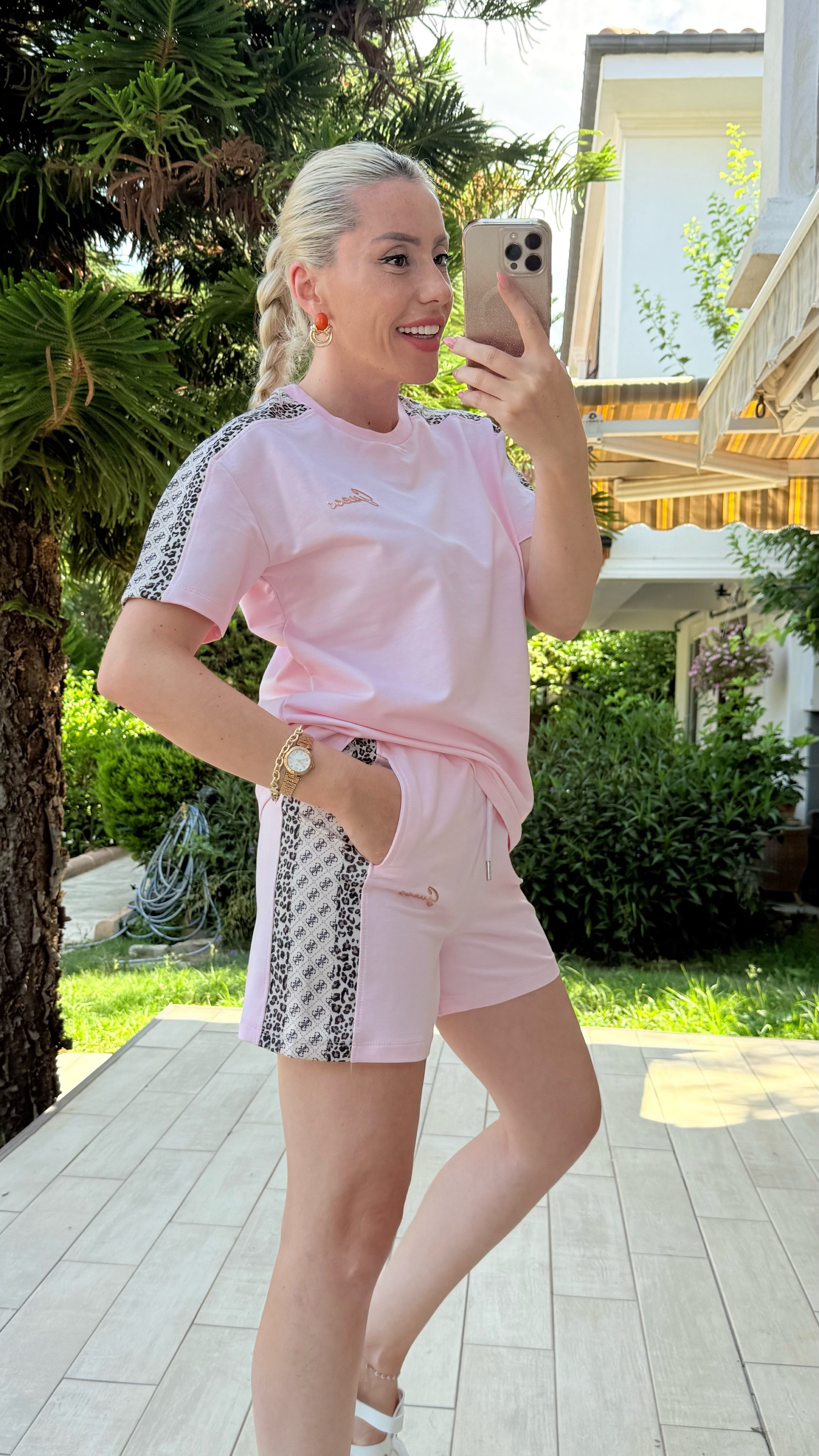 İZİS PEMBE TAKIM