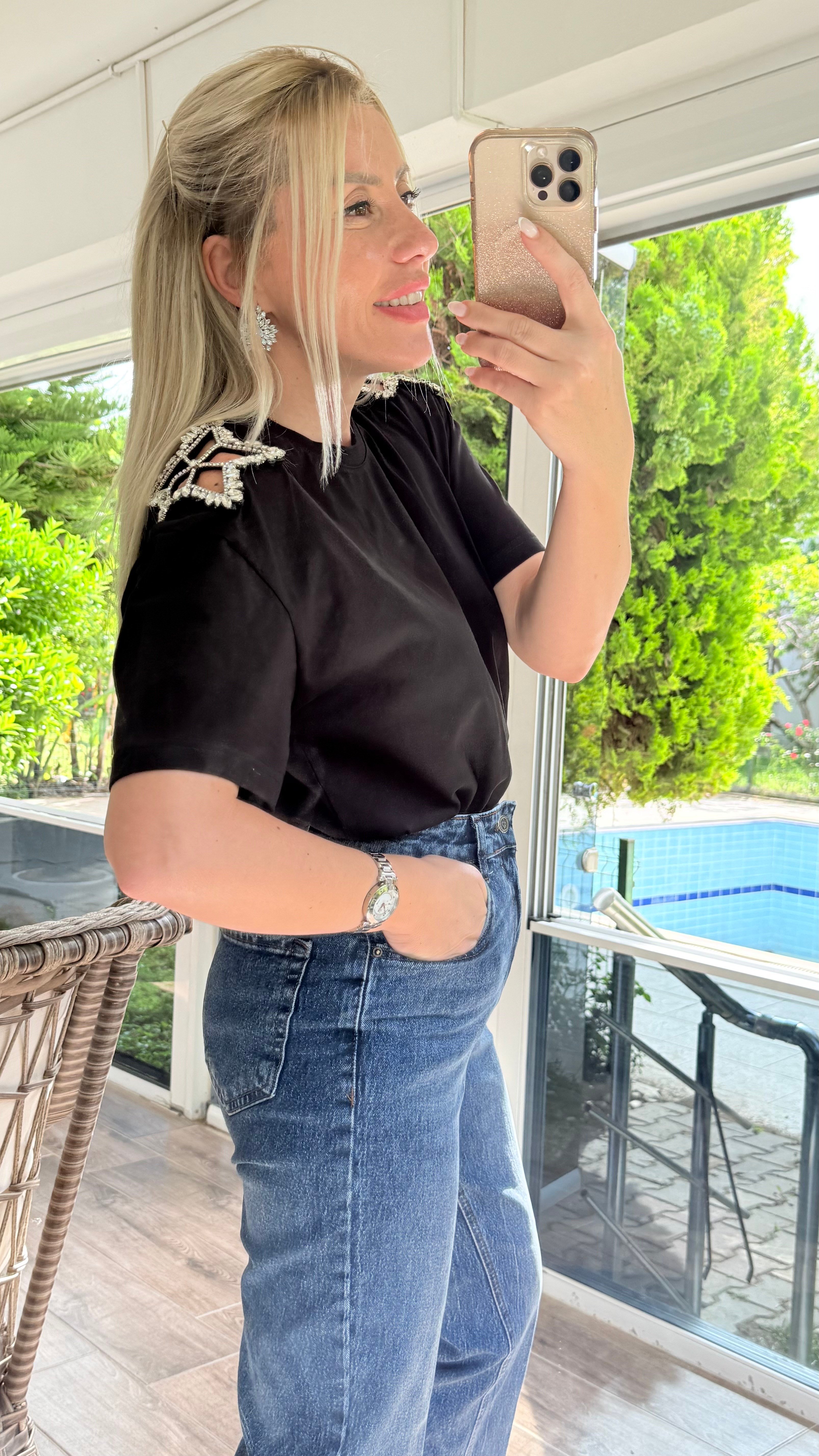 JESSY SİYAH YILDIZ DETAYLI TSHRT 