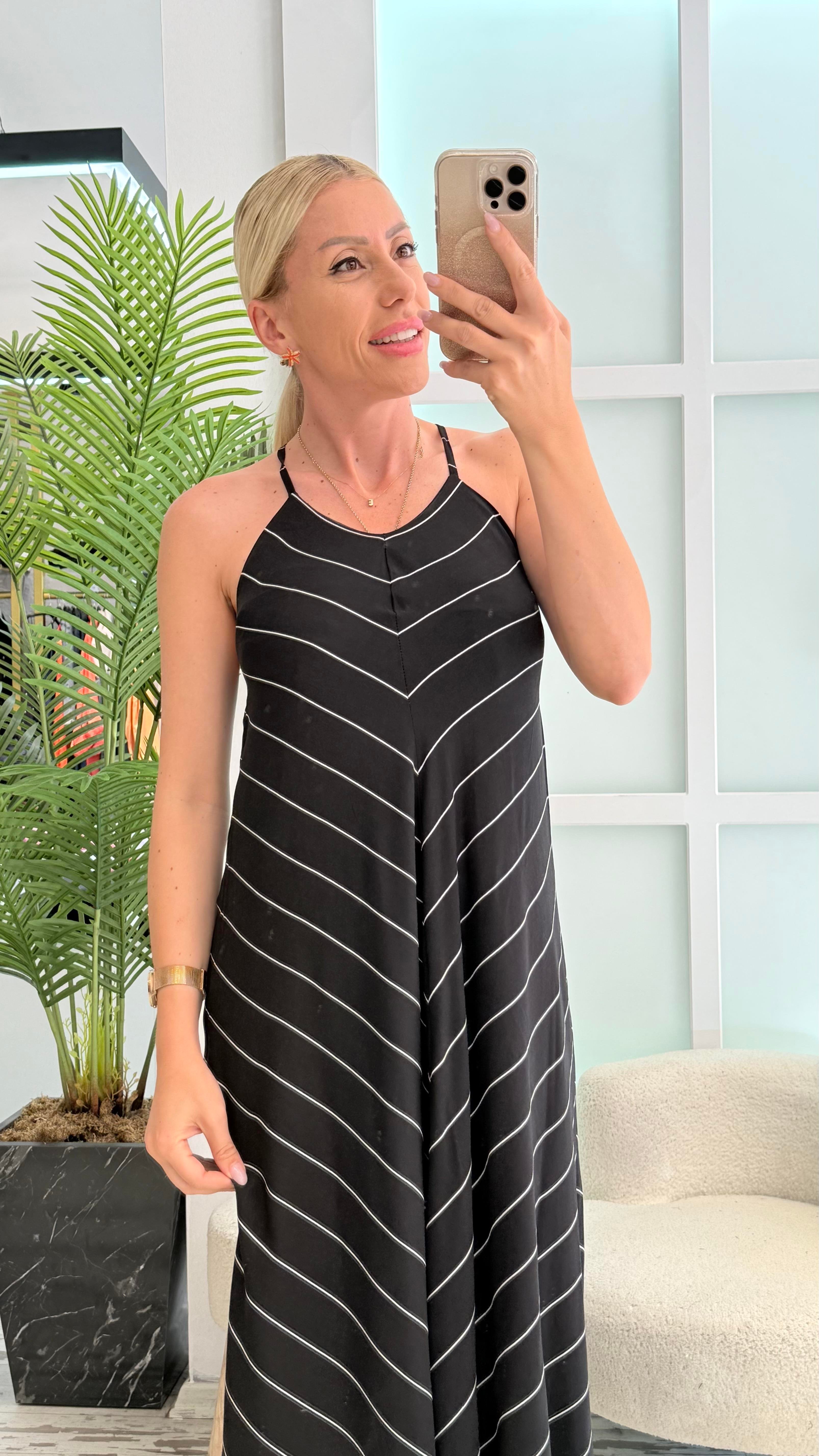 LARİN ÇİZGİLİ ELBİSE