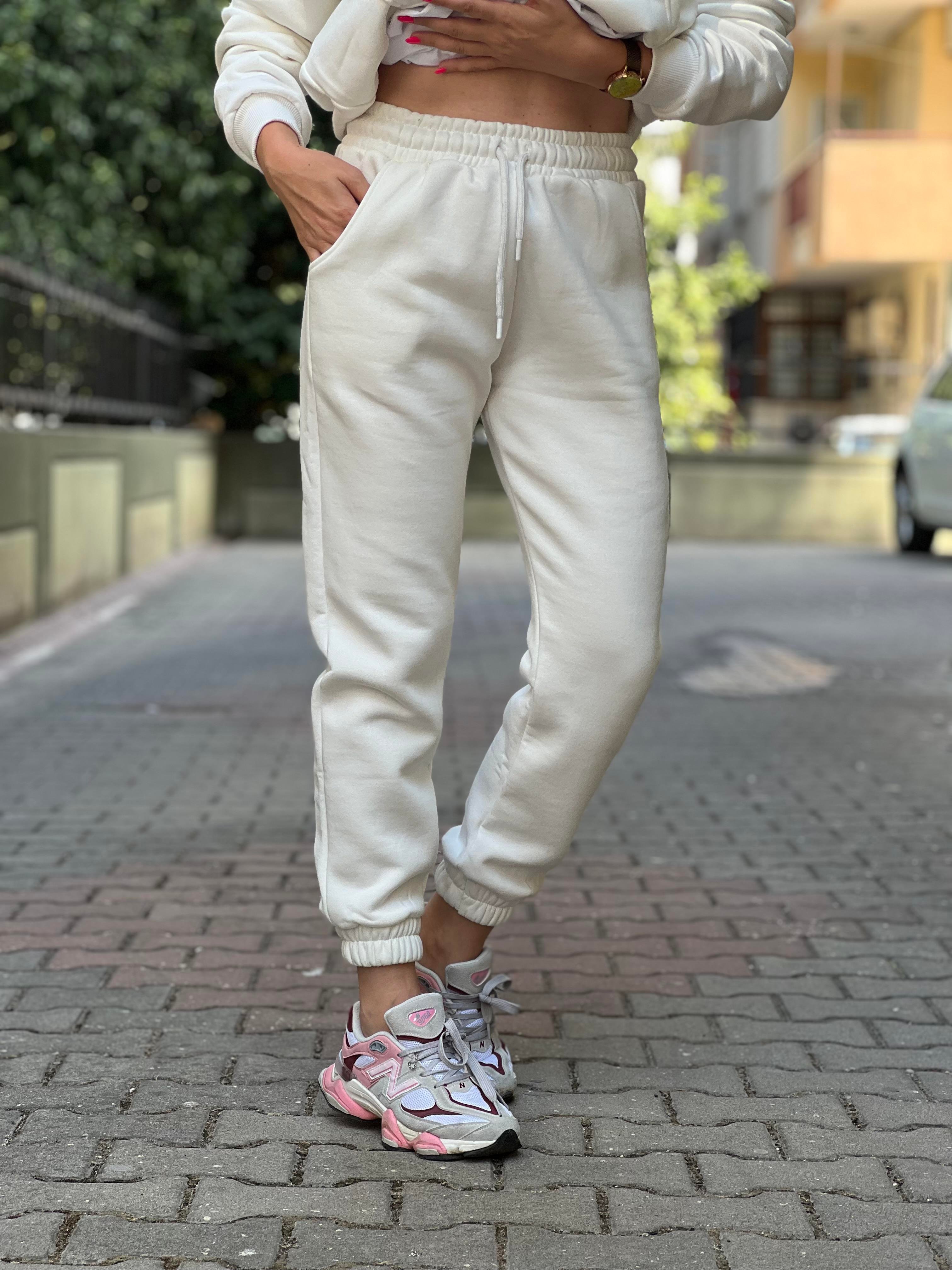 LUCİD BEYAZ EŞOFMAN