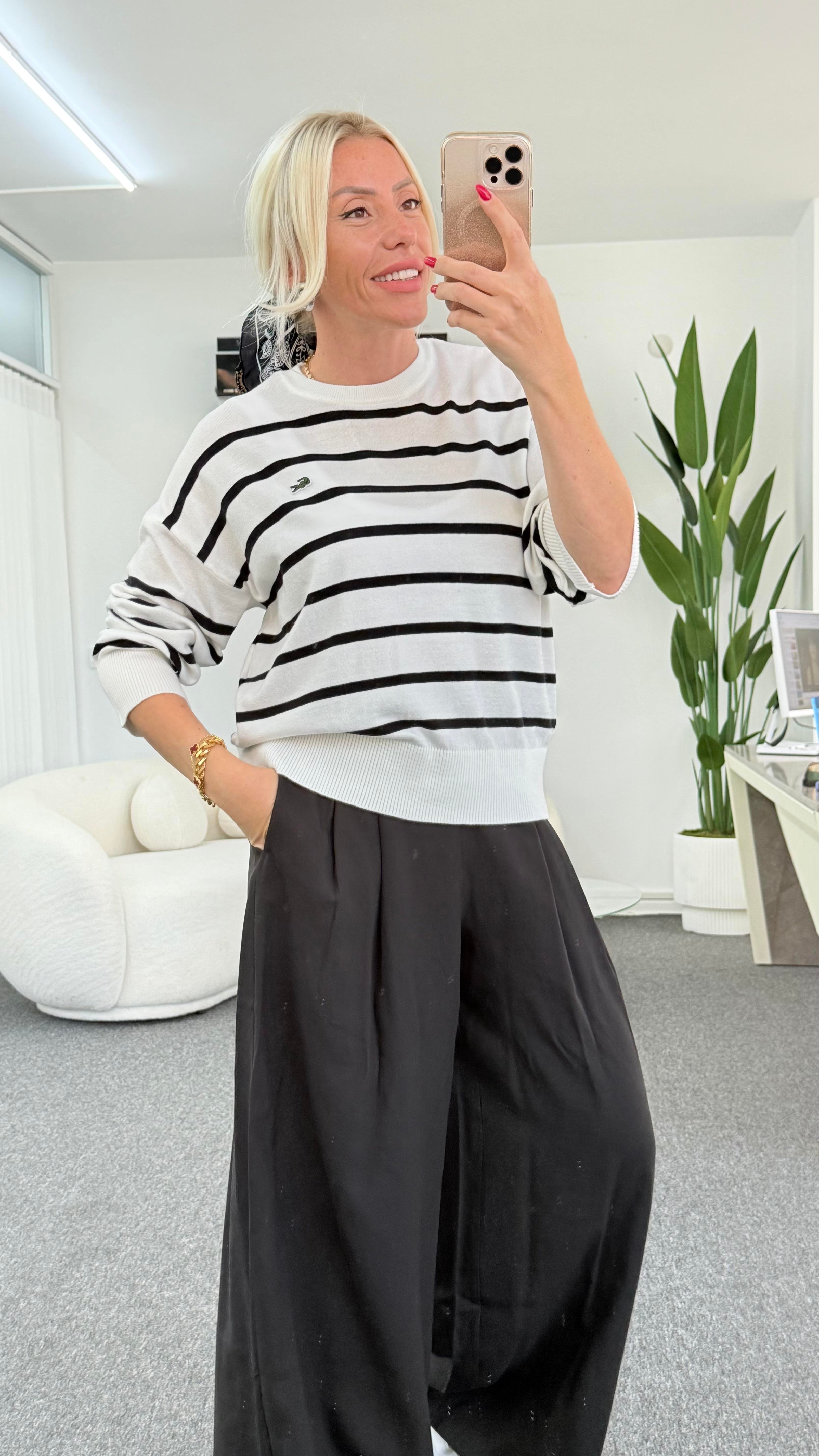 MİRS SİYAH ÇİZGİLİ BEYAZ KAZAK 