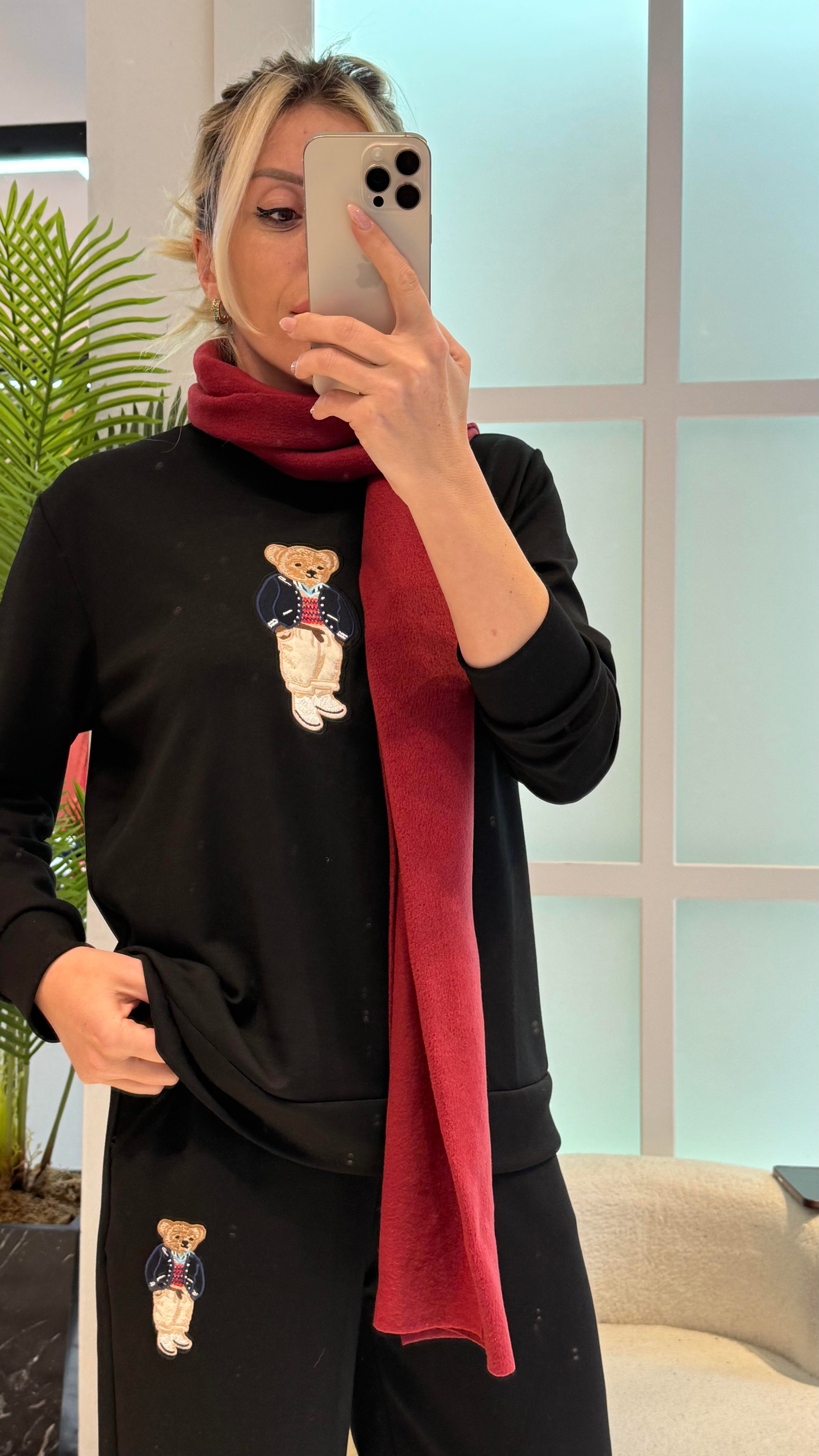 NİCE SİYAH EŞOFMAN TAKIMI