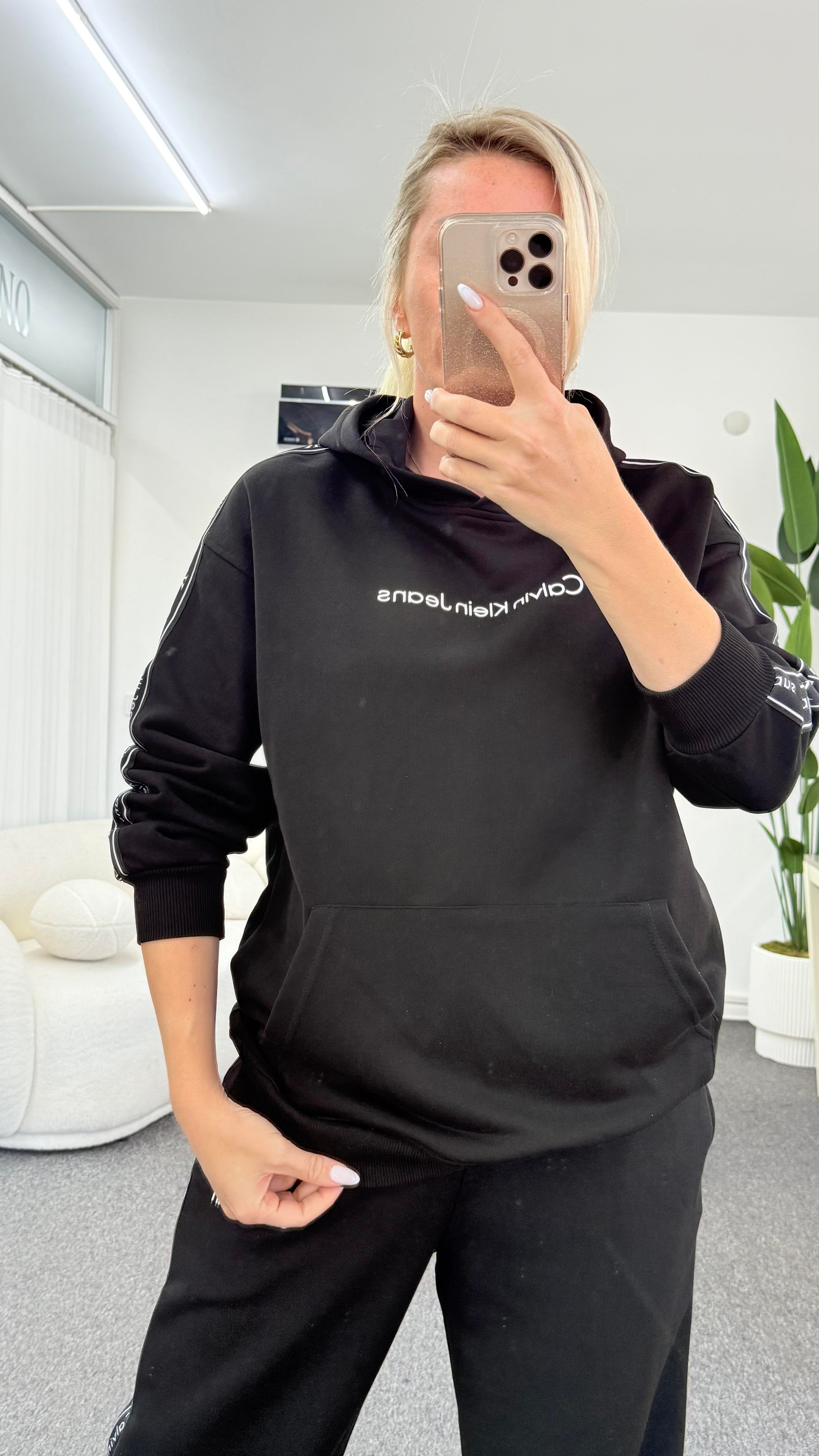 QUASY SİYAH KAPŞONLU SWEATSHIRT 