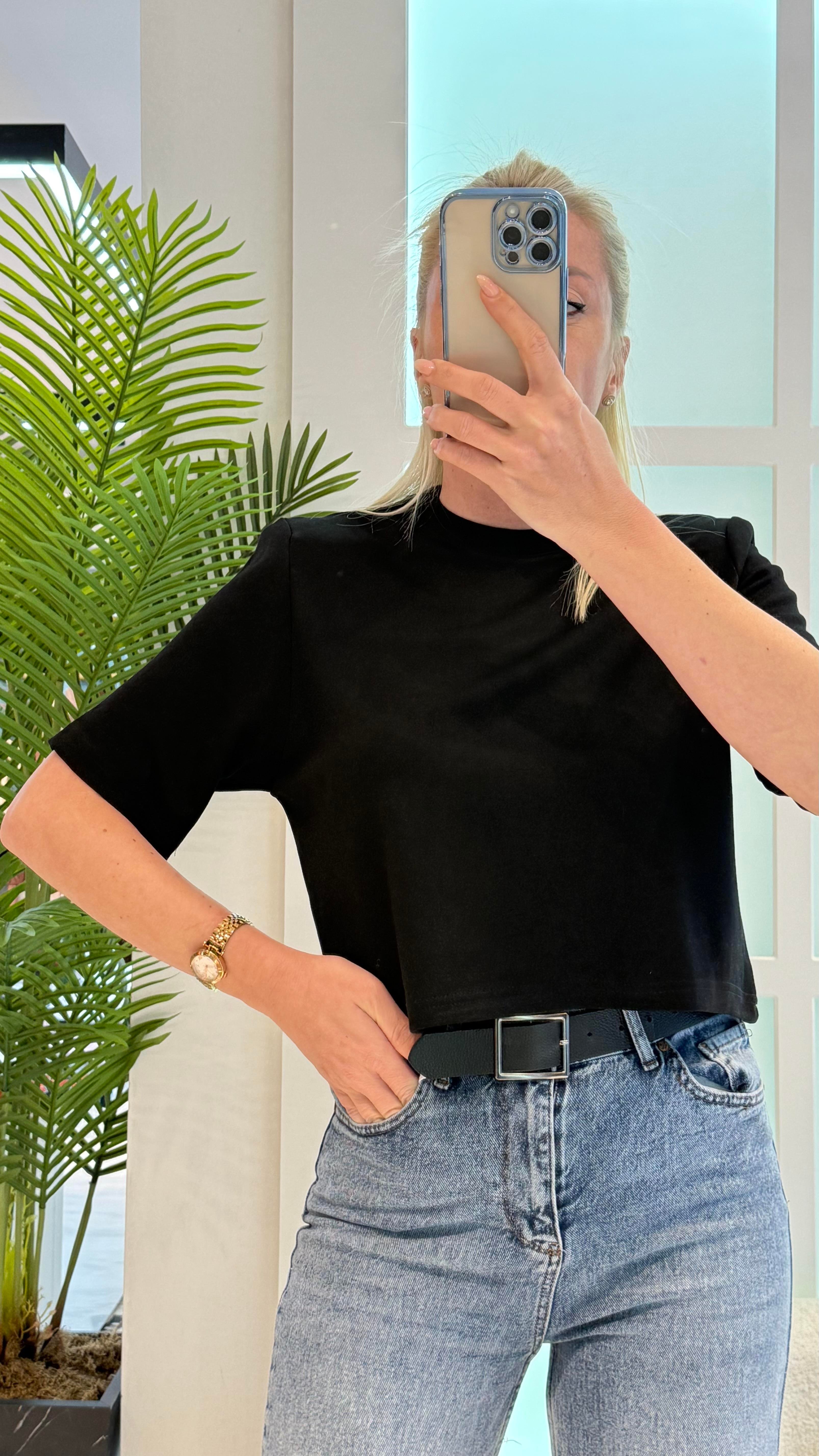 SİYAH VATKALI BASİC TSHIRT