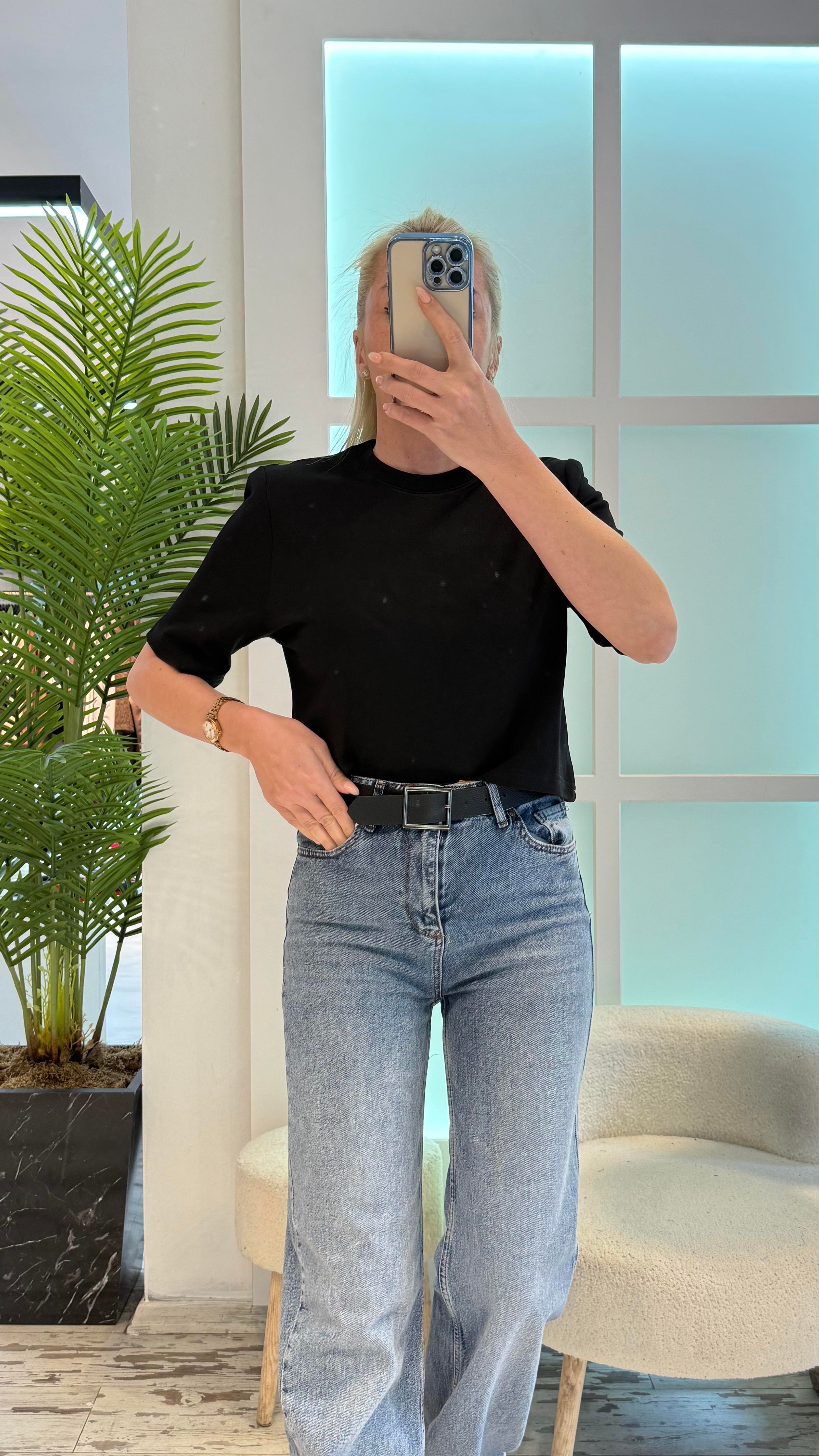 SİYAH VATKALI BASİC TSHIRT