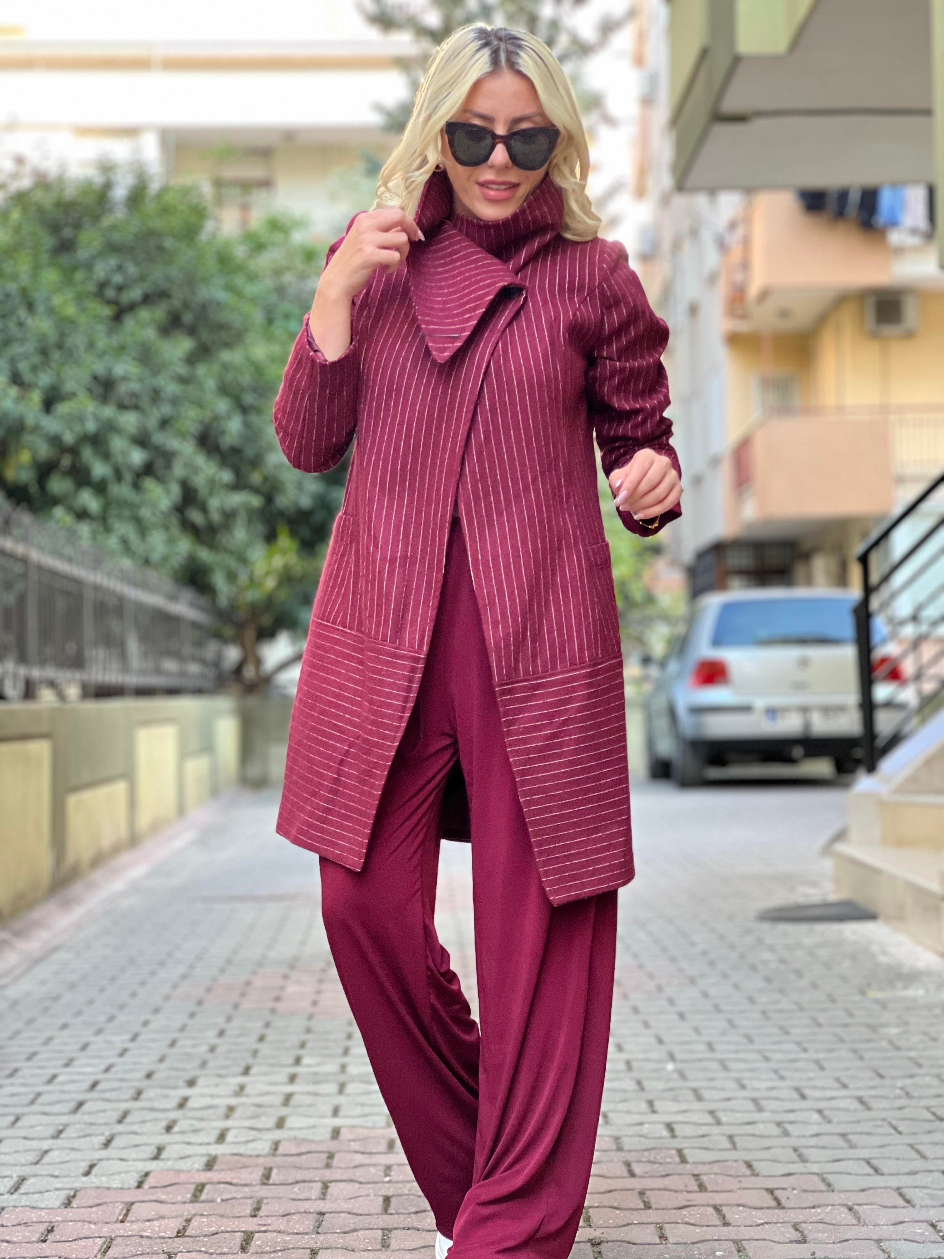 STRİİ BORDO ÇİZGİLİ KABAN 