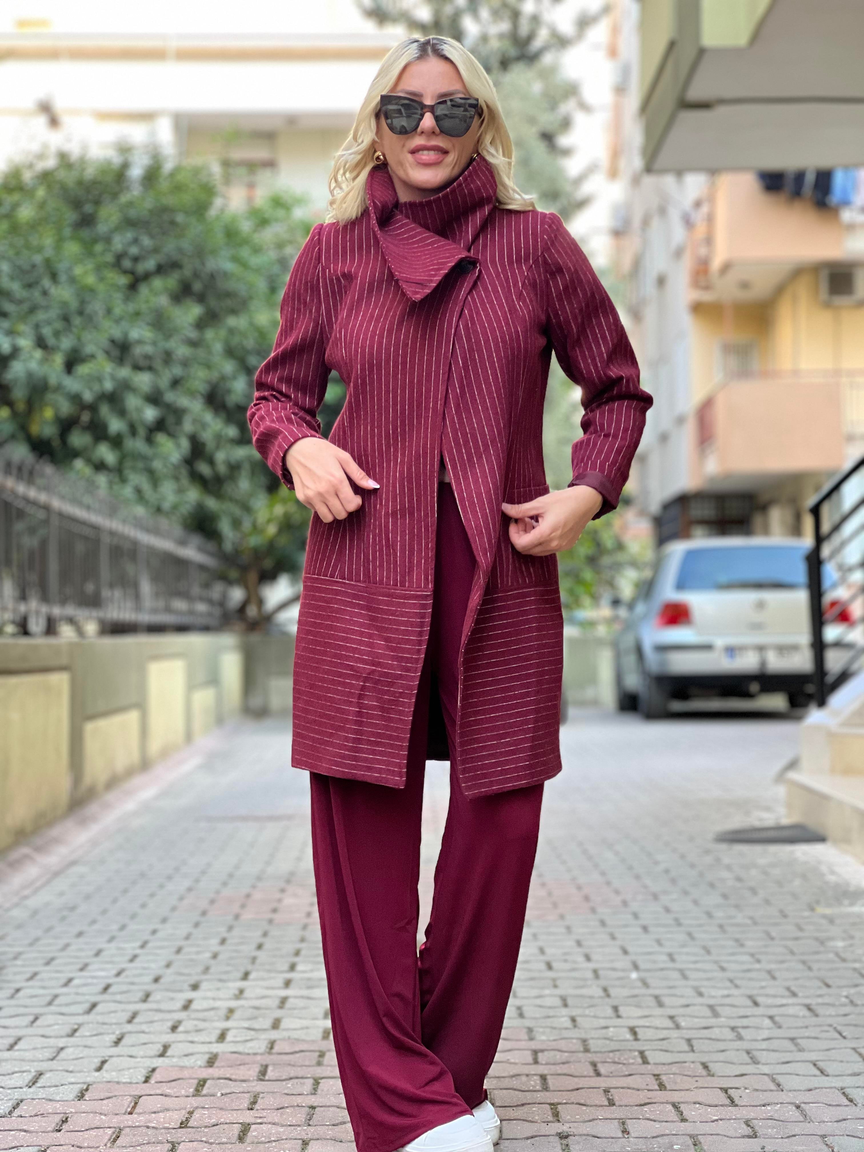 STRİİ BORDO ÇİZGİLİ KABAN 