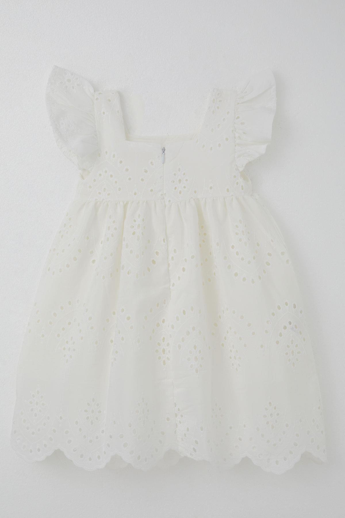 Breeze Kız Çocuk Elbise Çiçek Nakışlı Arka Kısmı Fermuarlı Ekru (3-8 Yaş)