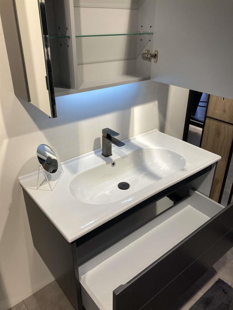 Orka Likya 80 cm Mat Antrasit Banyo Dolabı TakımıORKA5002485Banyo Dolabı Takımı