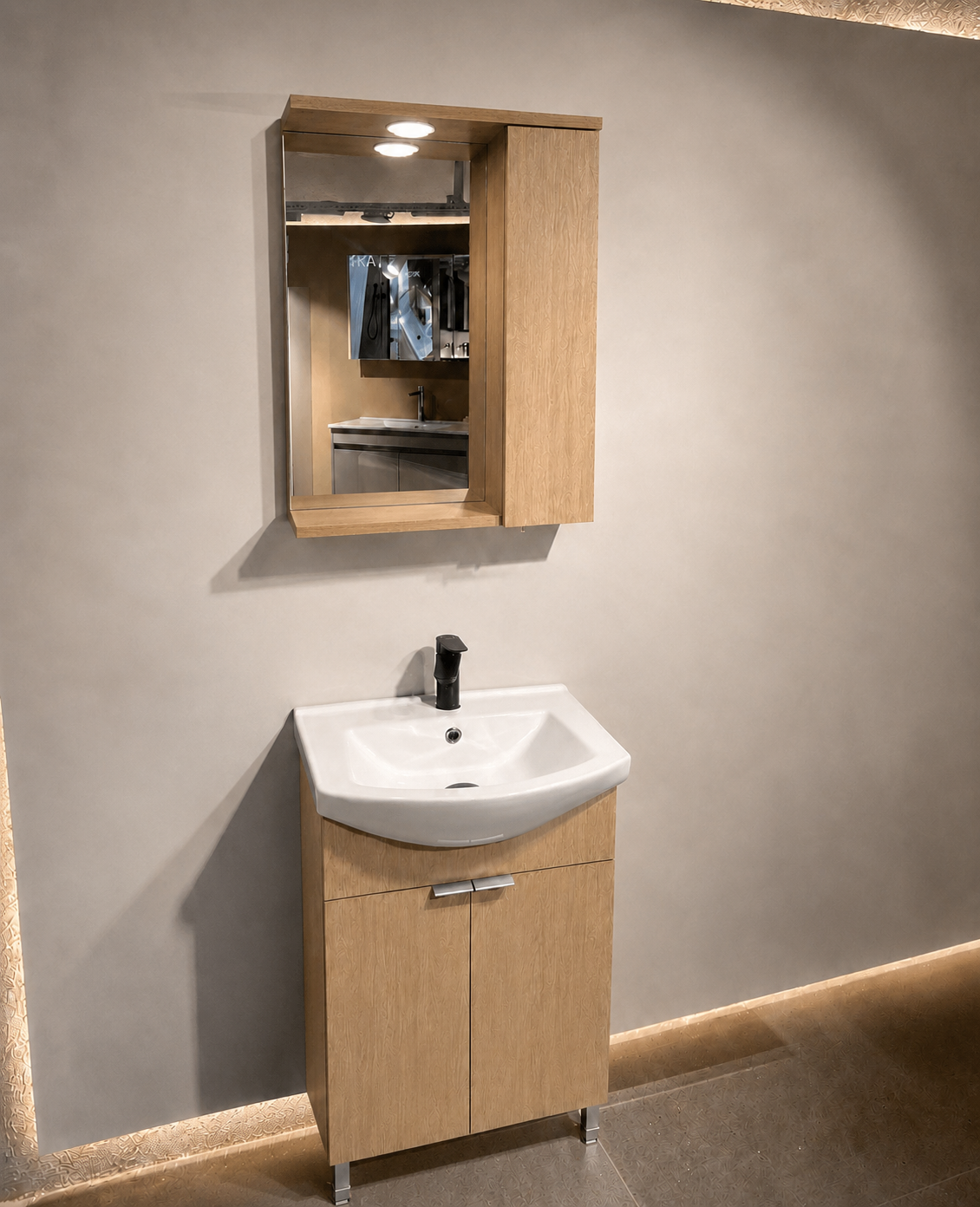 PURUS 55 TKM AYAKLI TEK KUTU BUDVAORKA5008435Banyo Dolabı Takımı