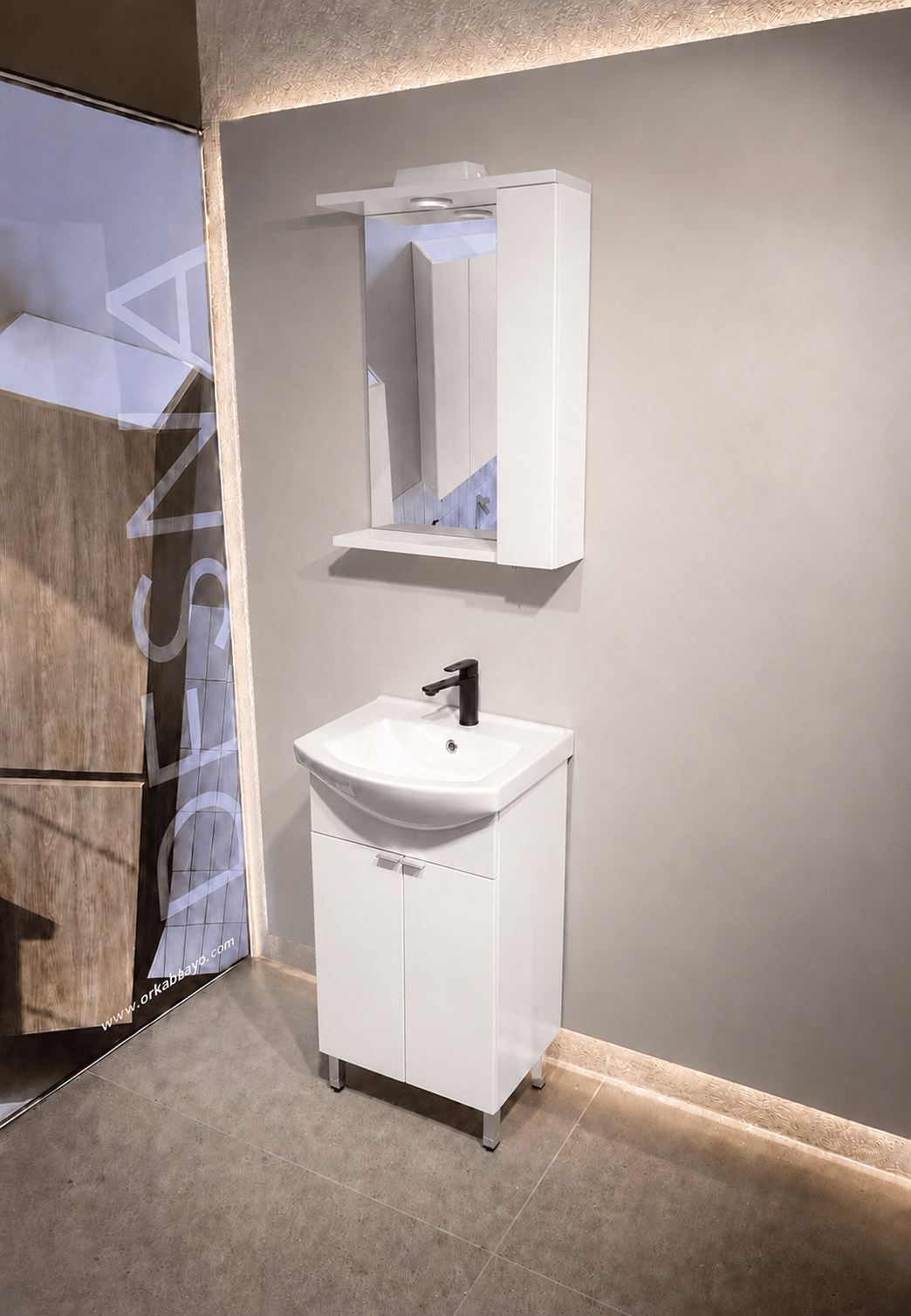 PURUS 55 TKM AYAKLI TEK KUTU P.BEYAZORKA5008437Banyo Dolabı Takımı