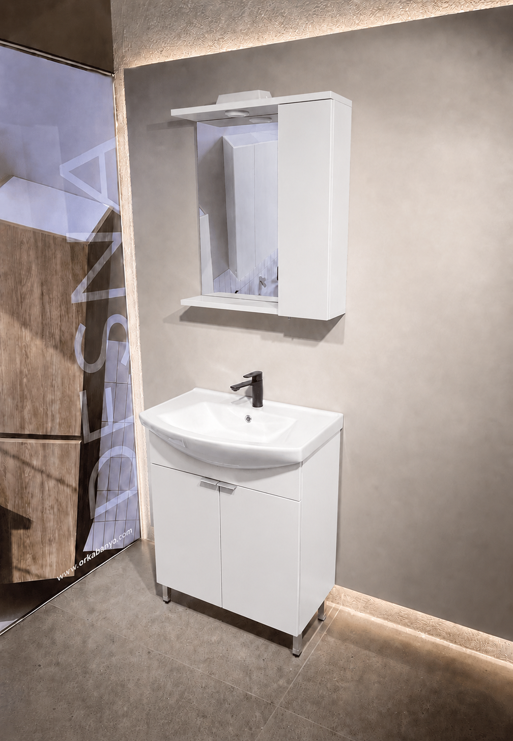 PURUS 65 TKM AYAKLI TEK KUTU P.BEYAZORKA5007963Banyo Dolabı Takımı