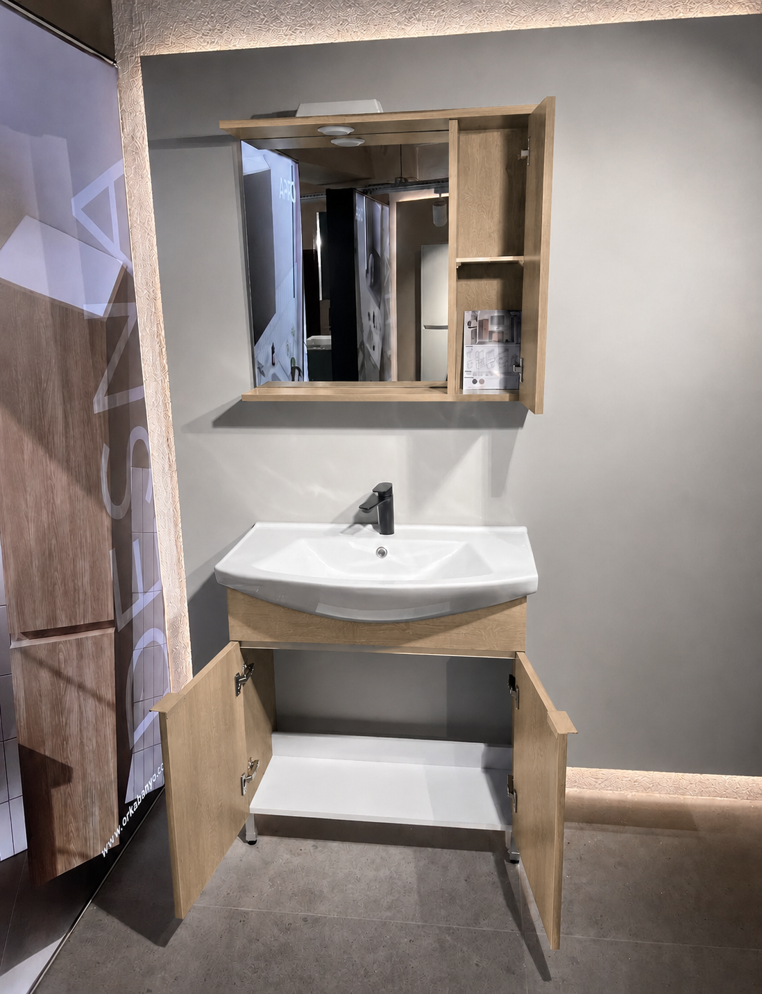 PURUS 80 TKM AYAKLI TEK KUTU BUDVAORKA5008440Banyo Dolabı Takımı