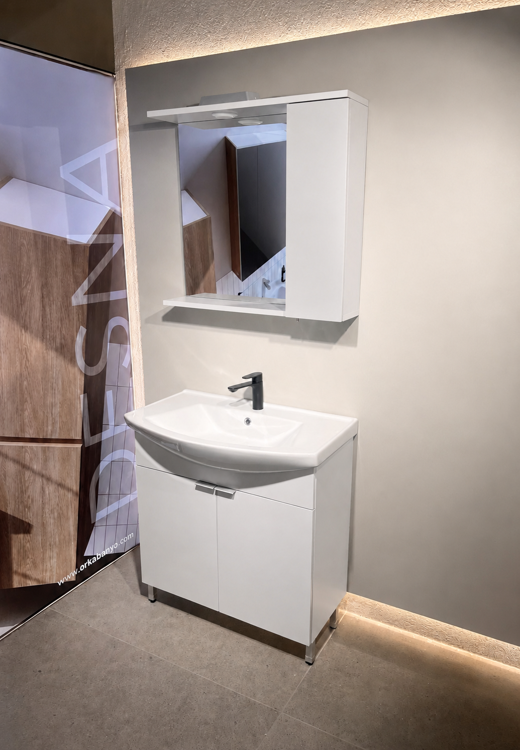 PURUS 80 TKM AYAKLI TEK KUTU P.BEYAZORKA5007964Banyo Dolabı Takımı