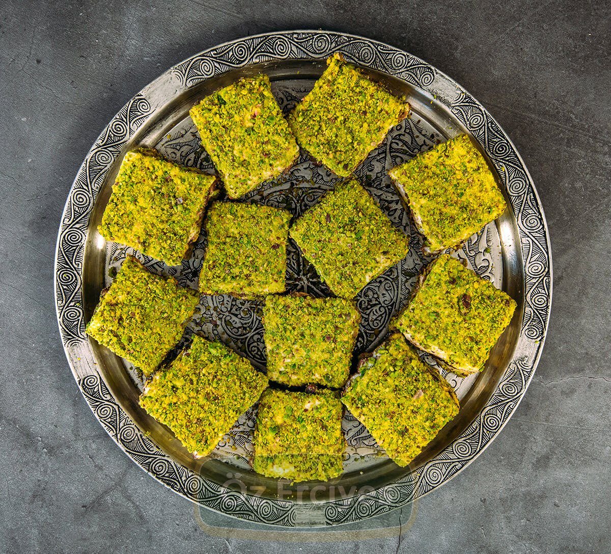 Antep Fıstıklı Çikolatalı Baklava Lokum