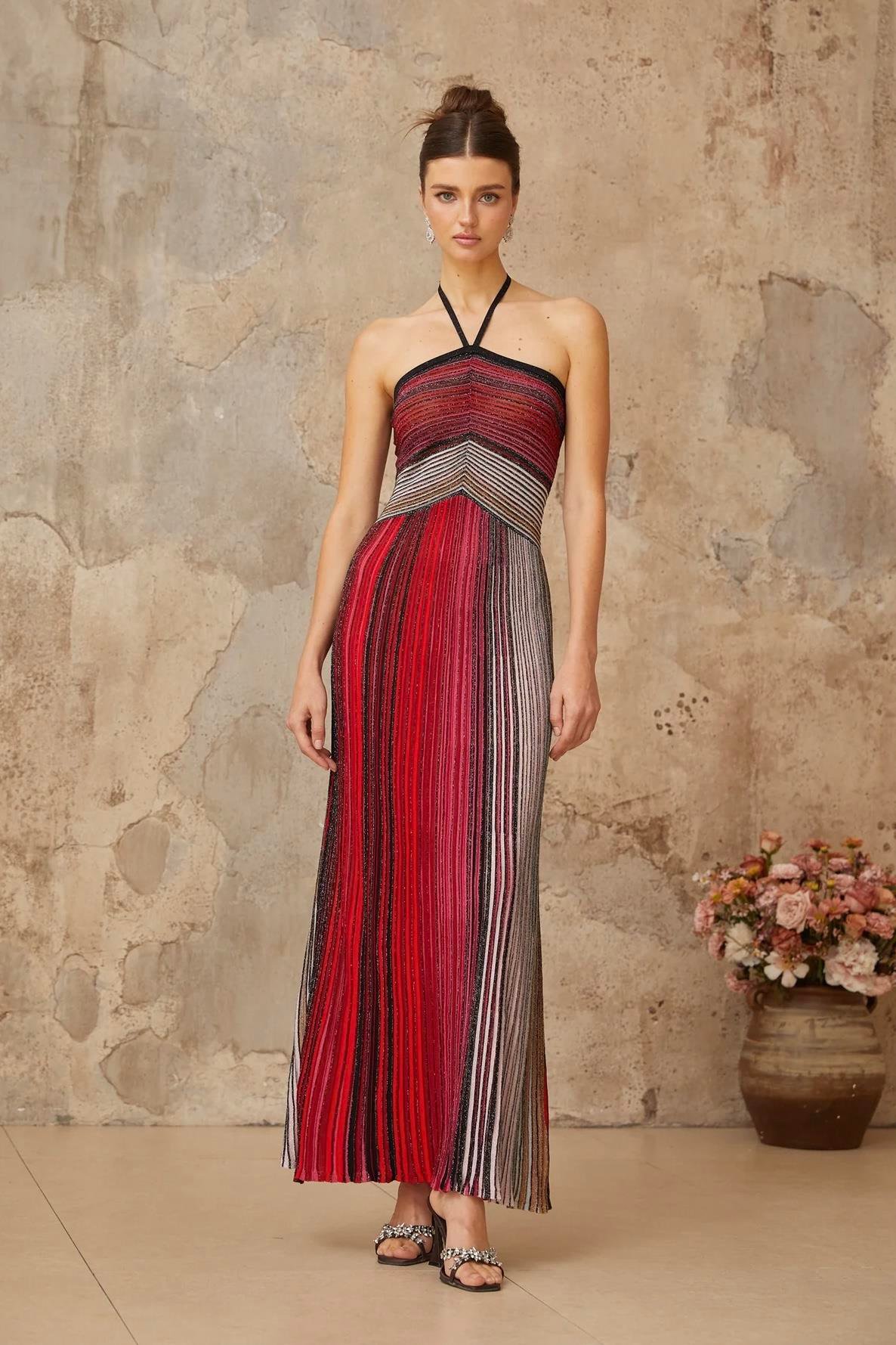 Boyundan Bağlı Simli Elbise