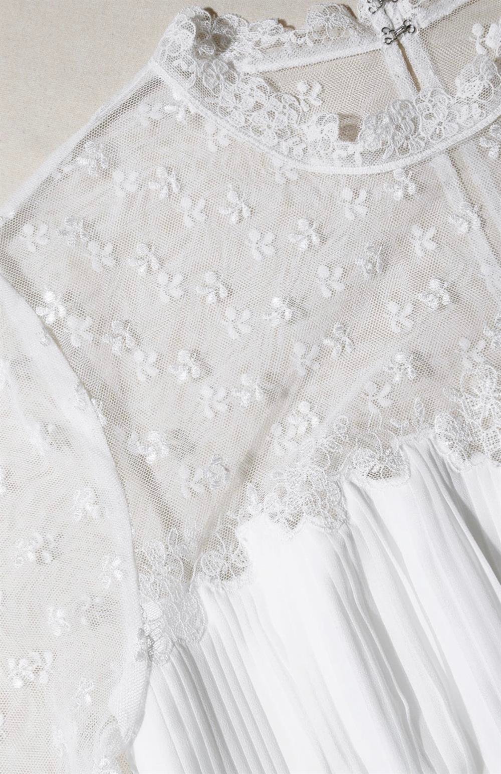 Dantel Detaylı Midi Elbise