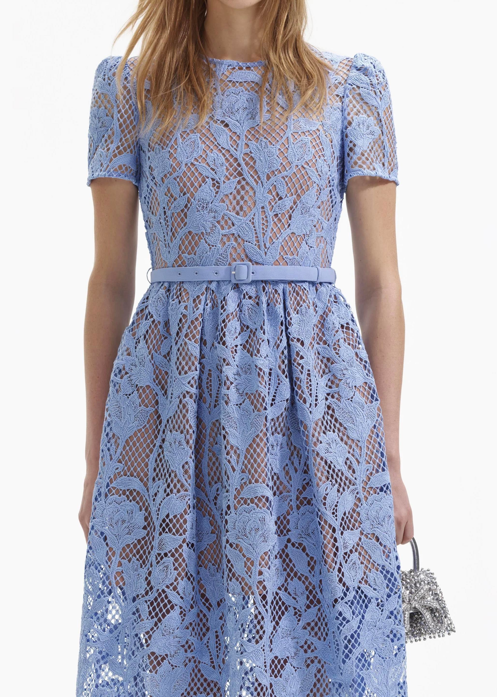 Kemerli Mavi Dantel Midi Elbise