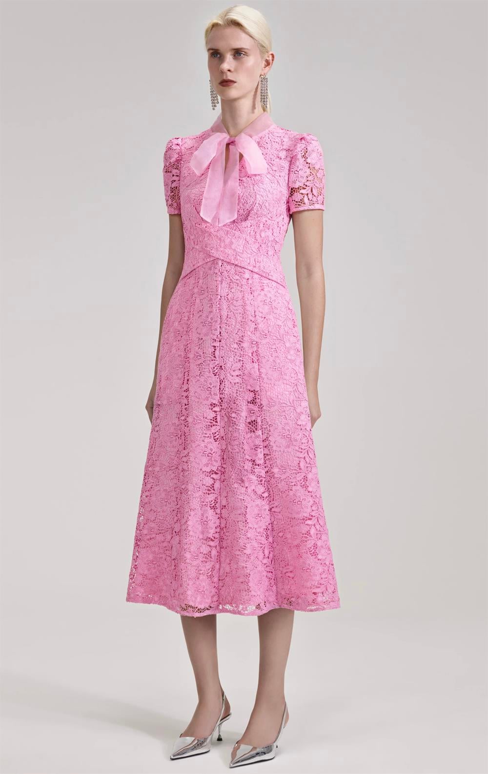 Pembe Dantel Midi Elbise