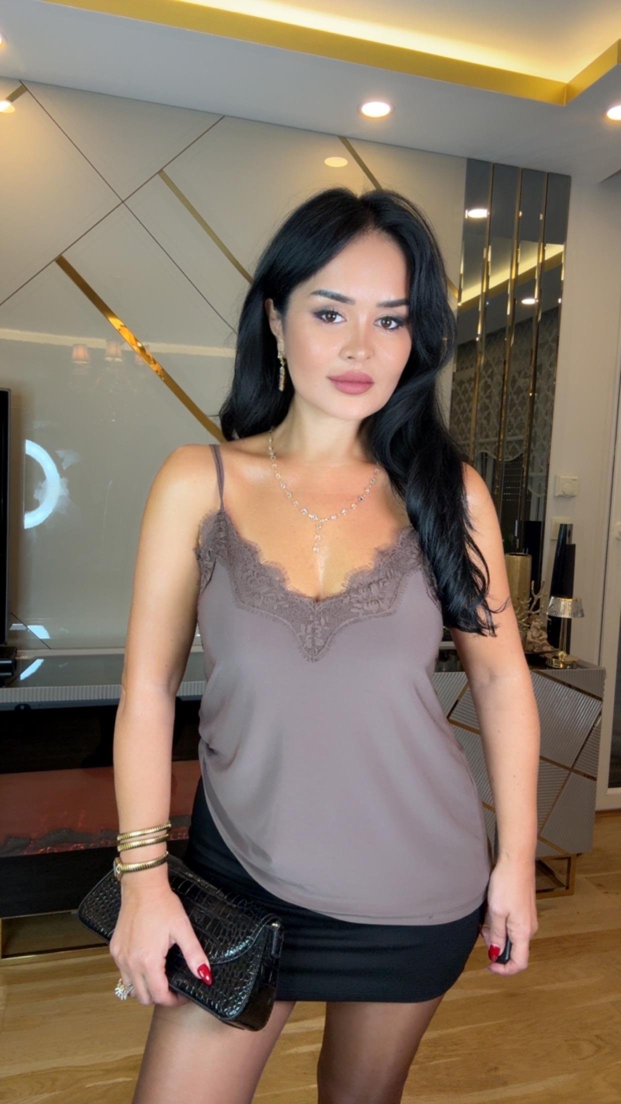 2547  Kahverengi İp Askılı  Bluz 2547