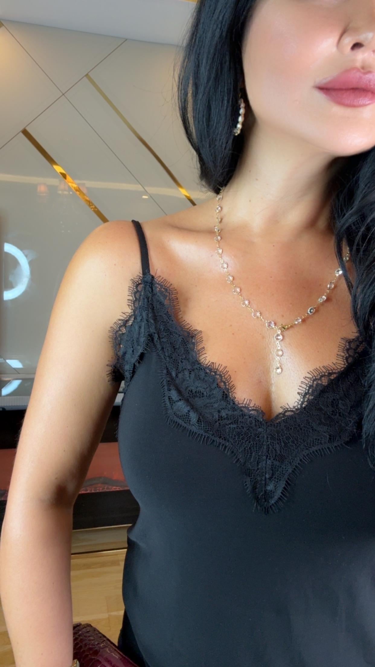 2547   Siyah        Desenli  İp Askılı  Bluz 2547