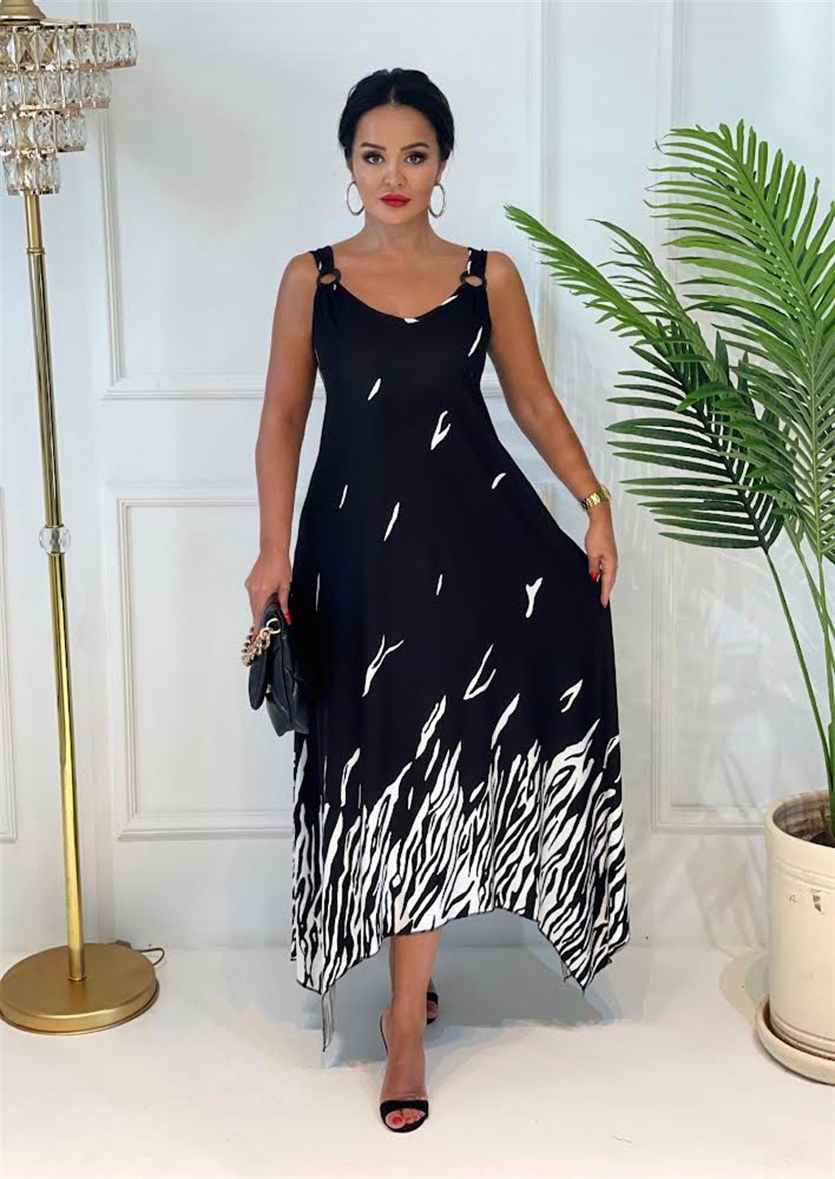 3622 Etek ucu siyah beyaz desenli elbiseJRHURFT7RFTGFUY