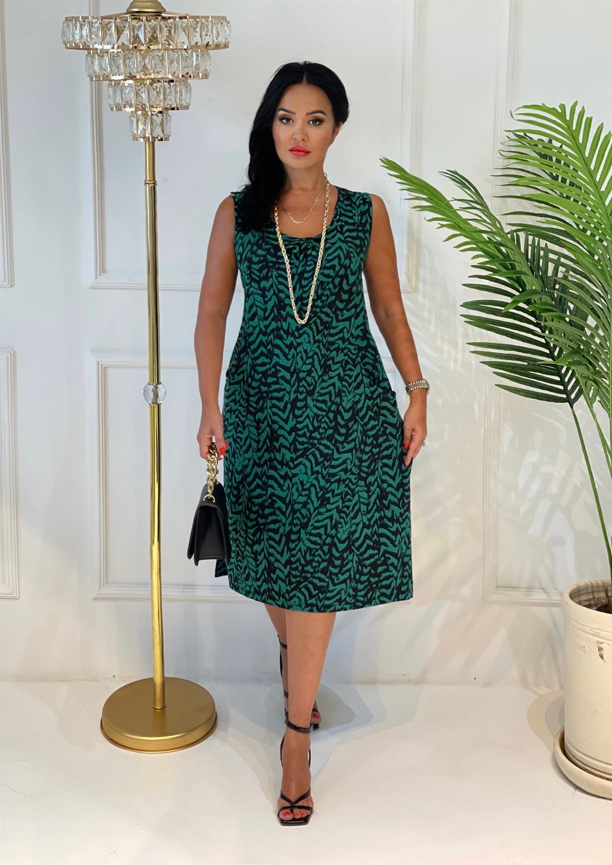 3651 yeşil desenli kısa elbiseJRHURFT7RFTGFUY